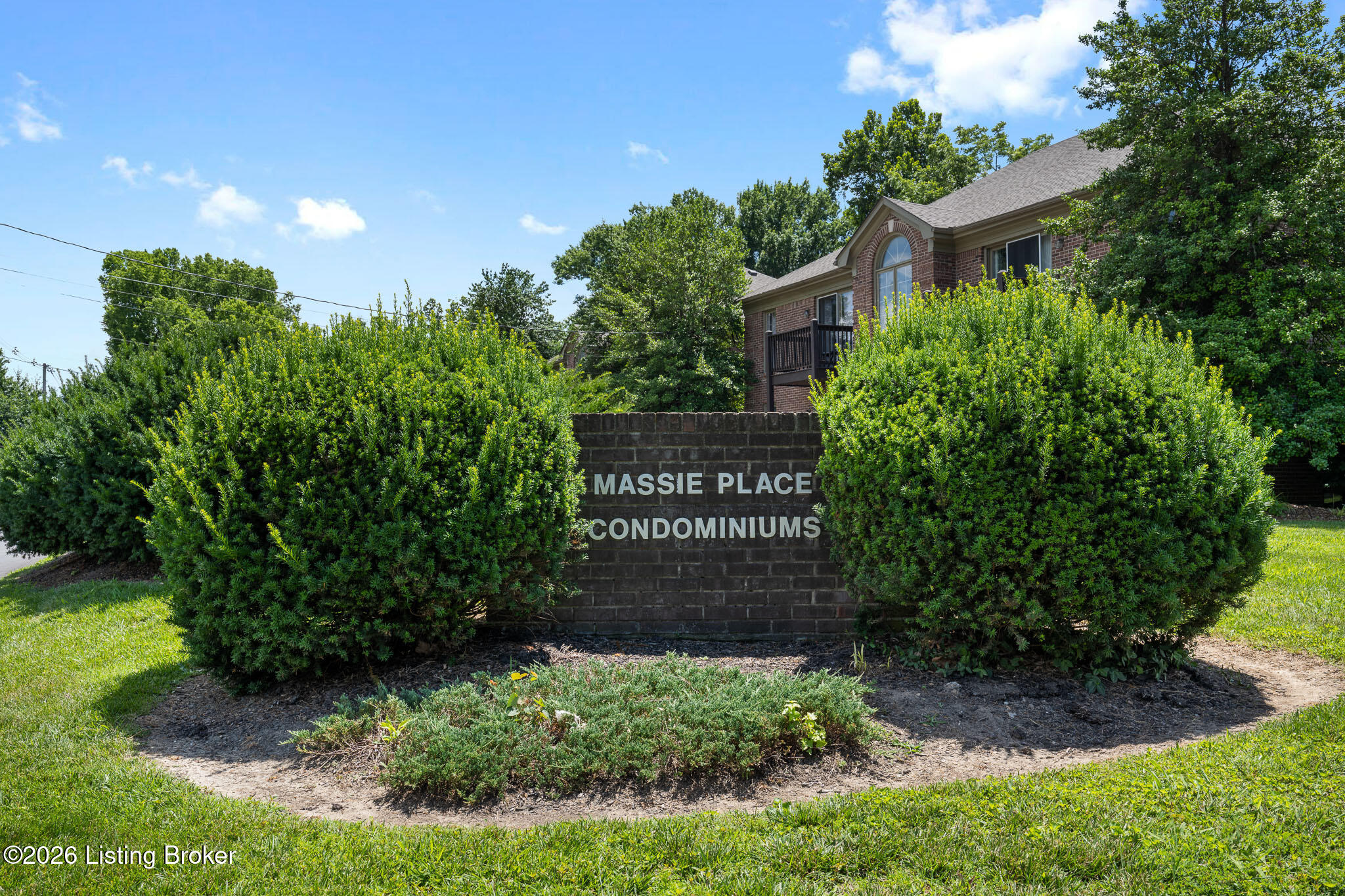 188 Saint Matthews Ave APT 3