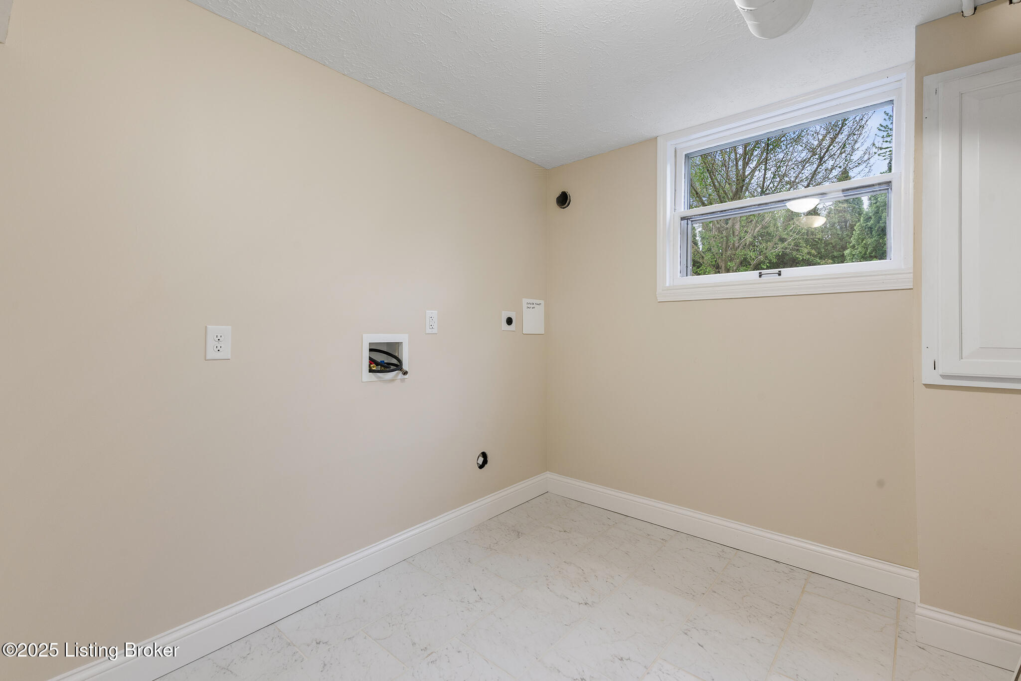 13304 River Bluff Ct