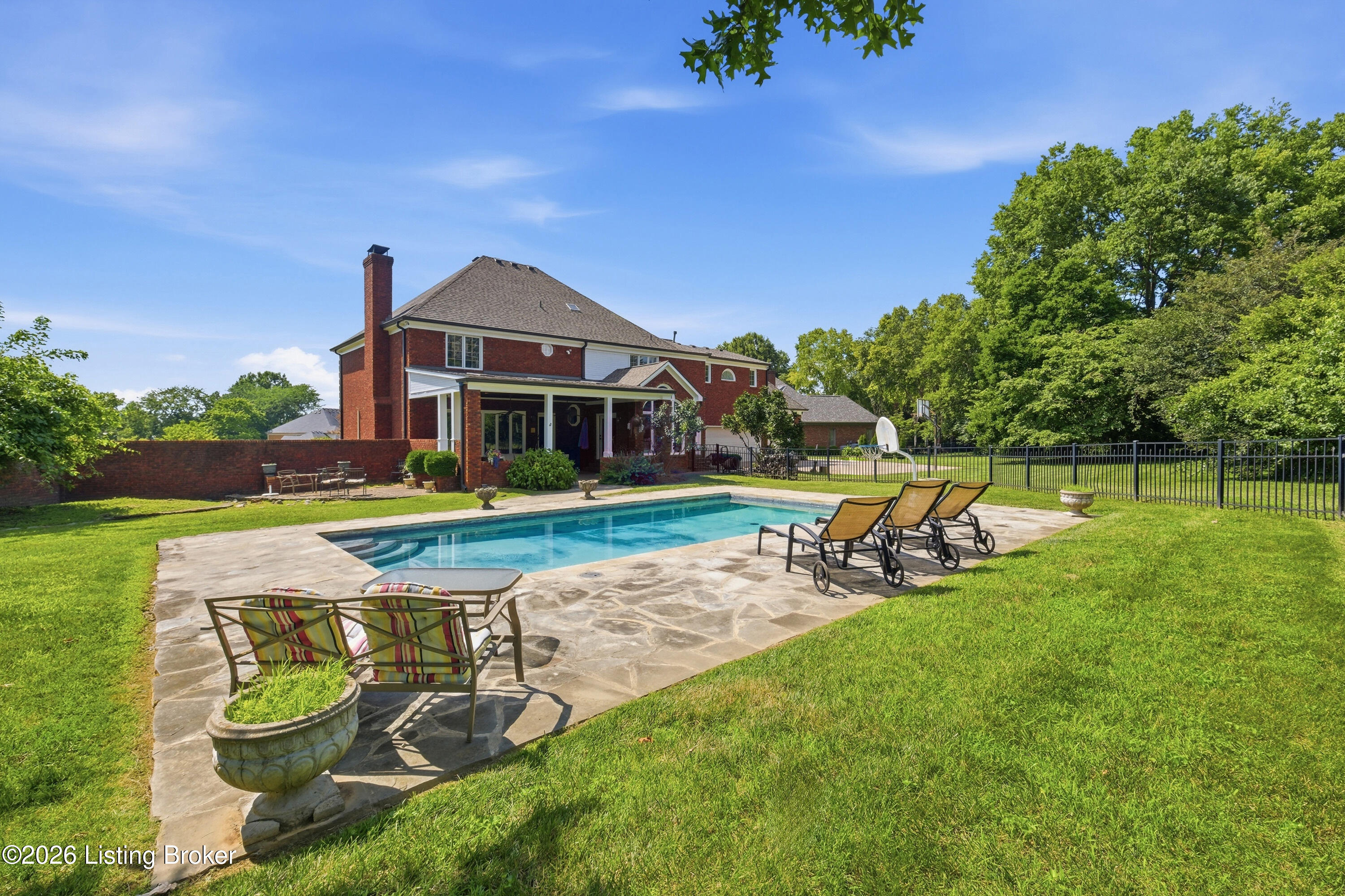 7304 Willow Gate Ct