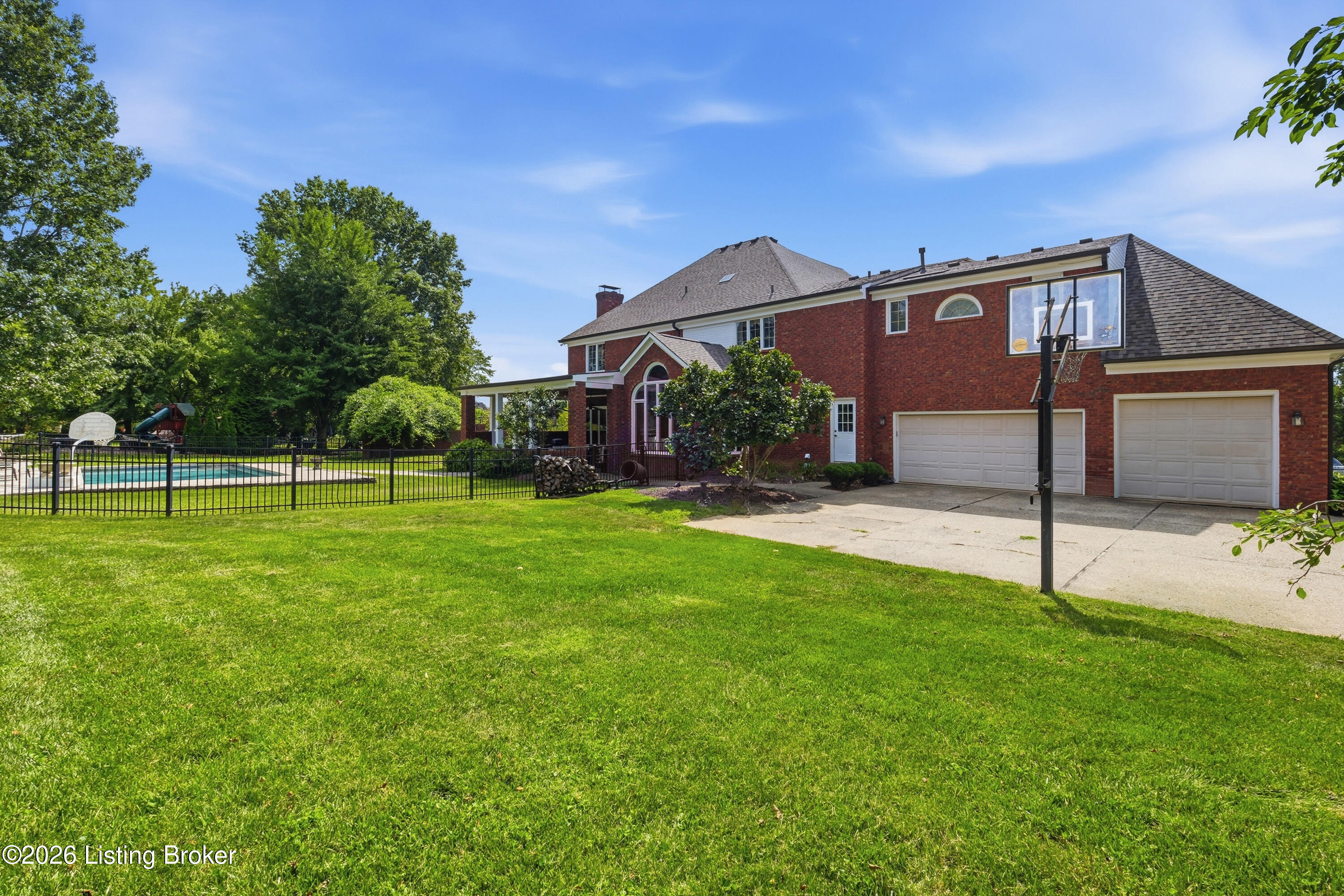 7304 Willow Gate Ct