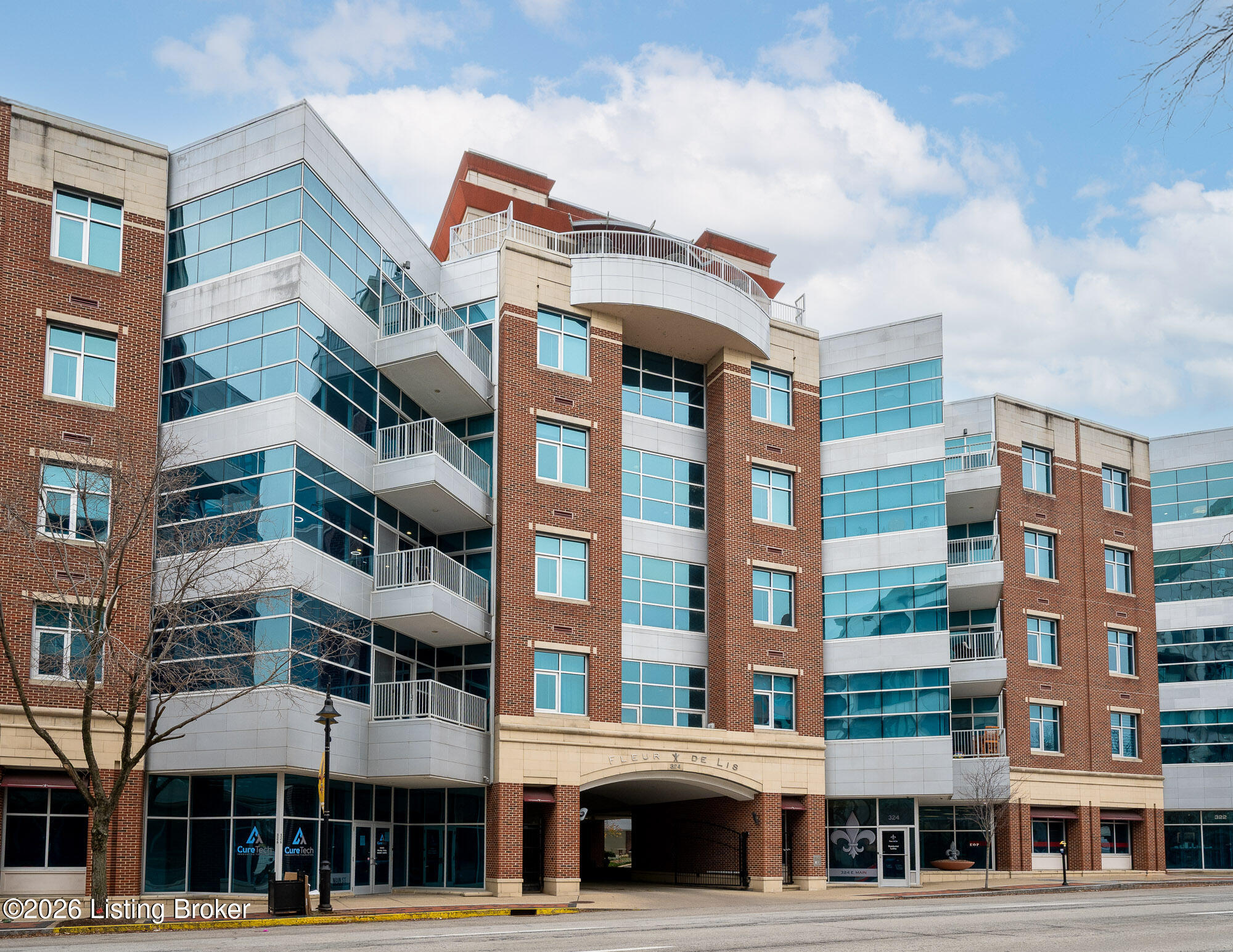 324 E Main St 401