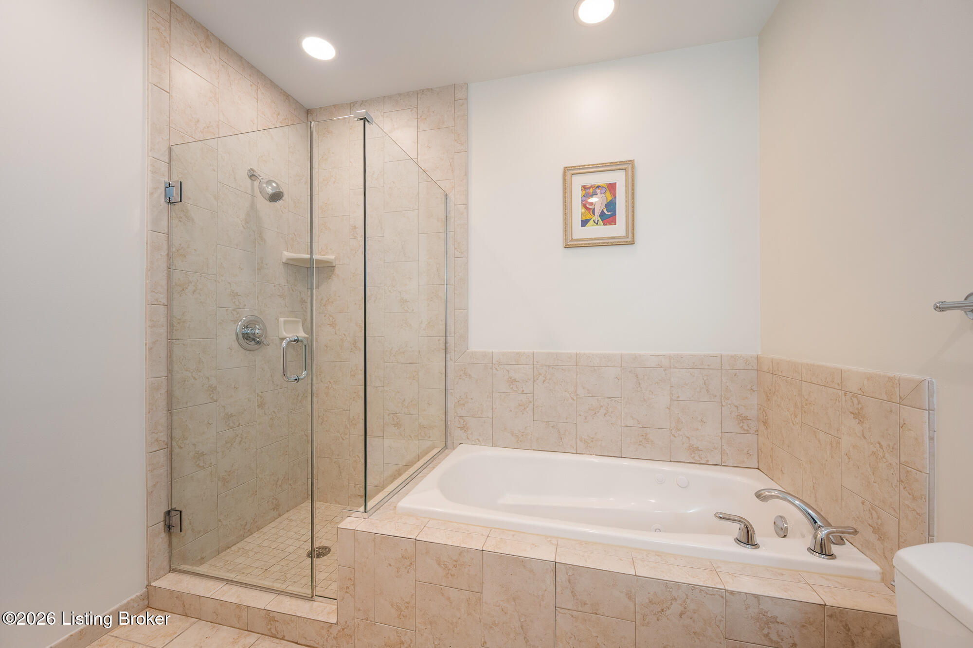 324 E Main St 401