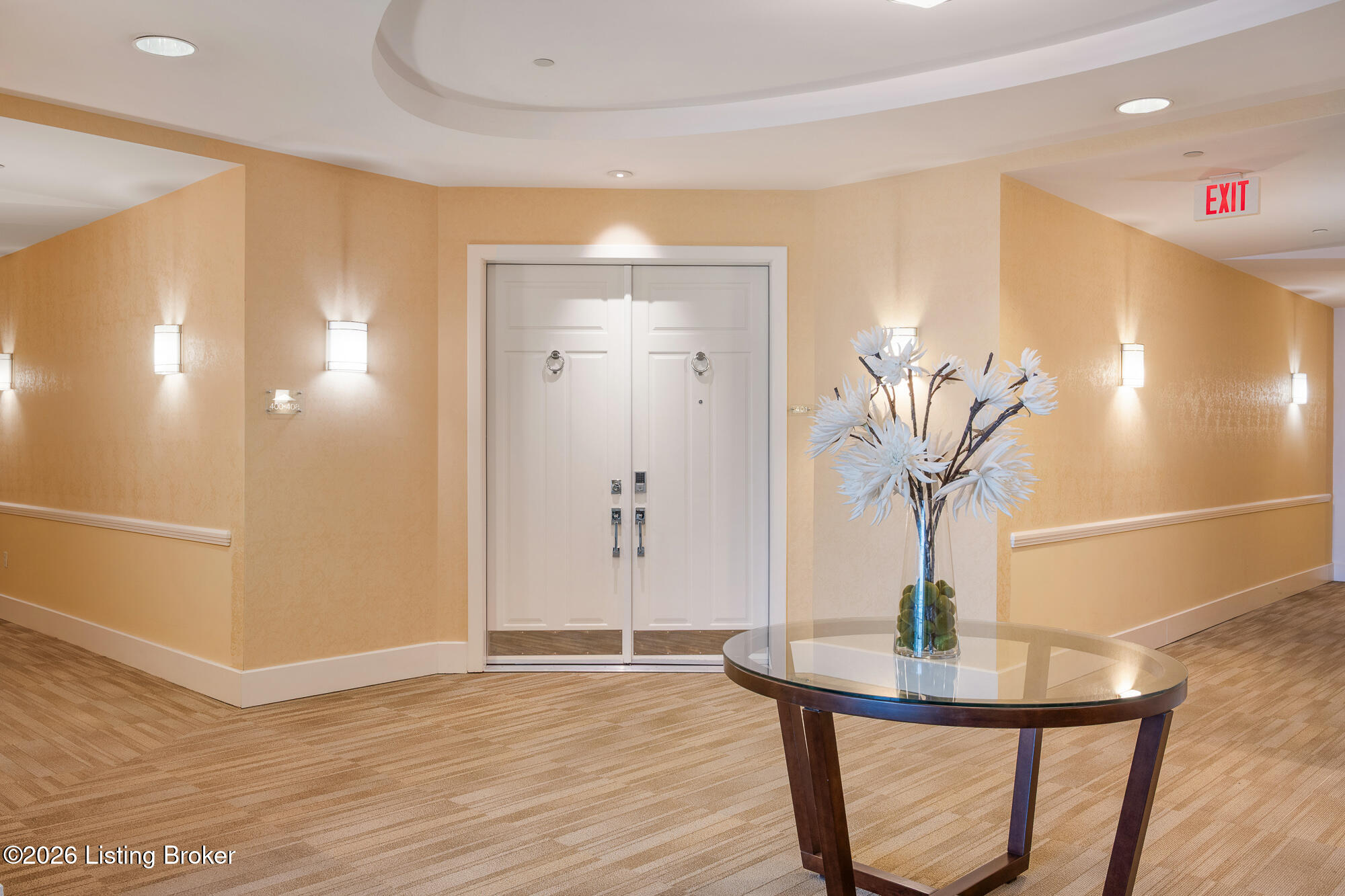 324 E Main St 401