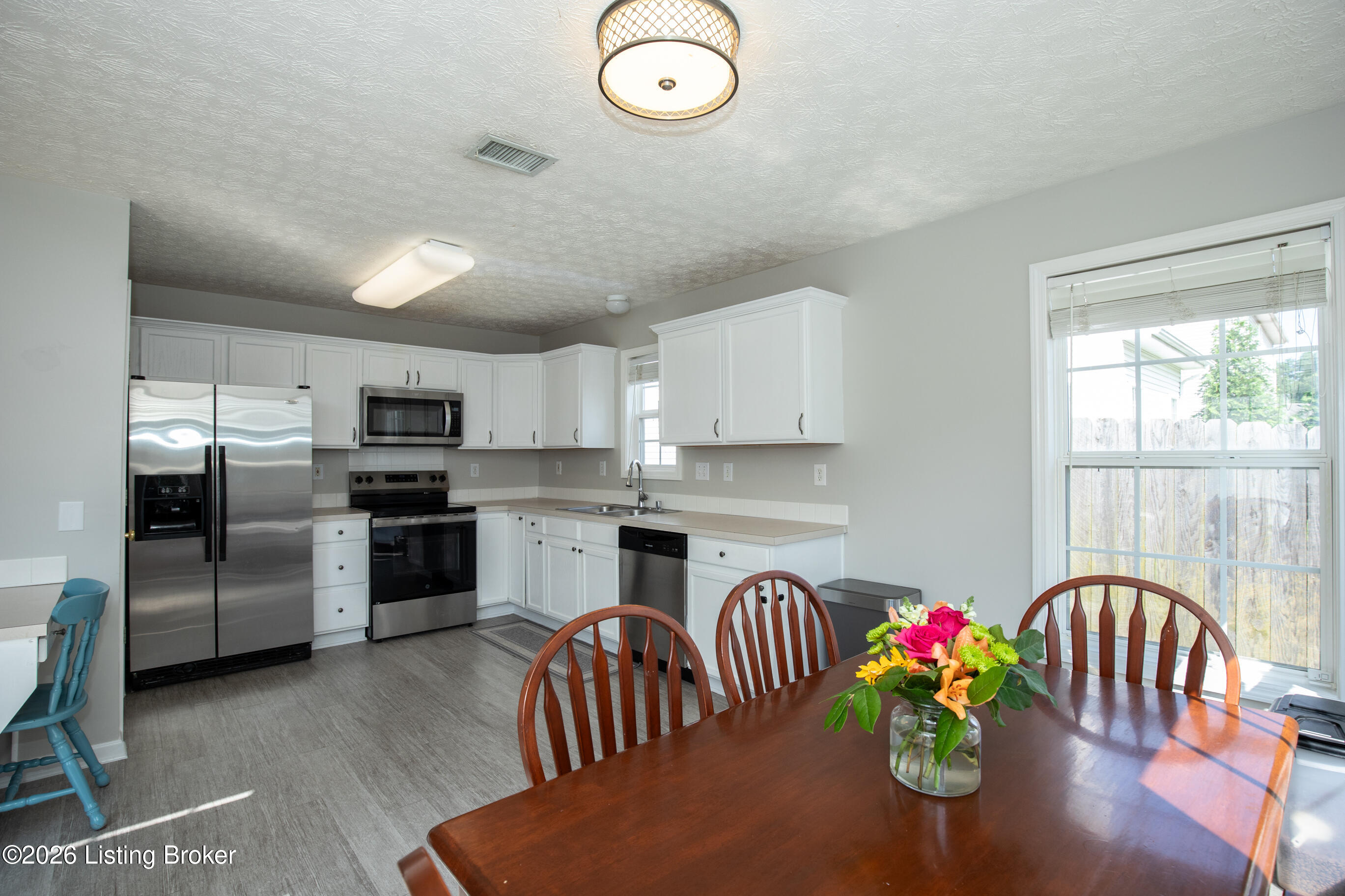 4909 Middlesex Dr