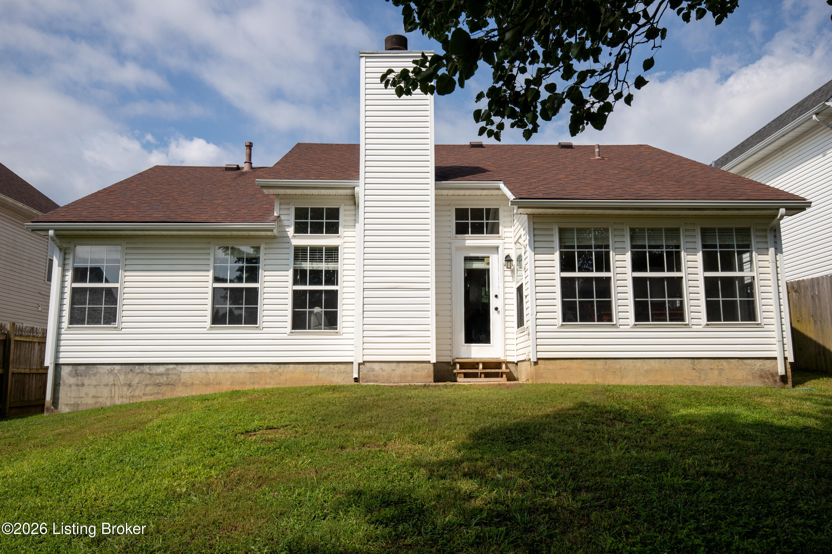 4909 Middlesex Dr