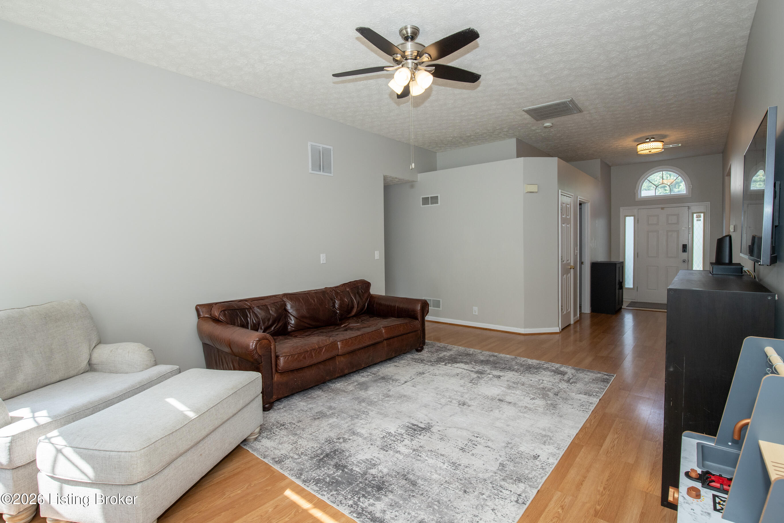 4909 Middlesex Dr
