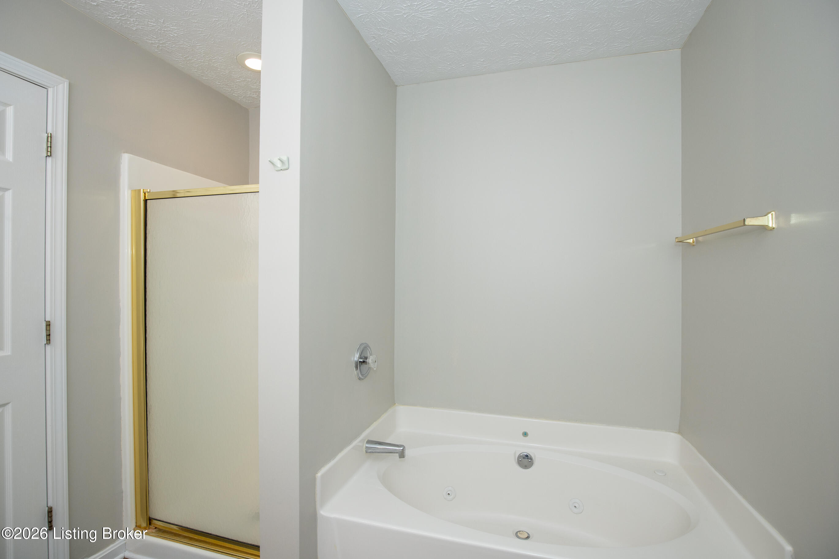 4909 Middlesex Dr