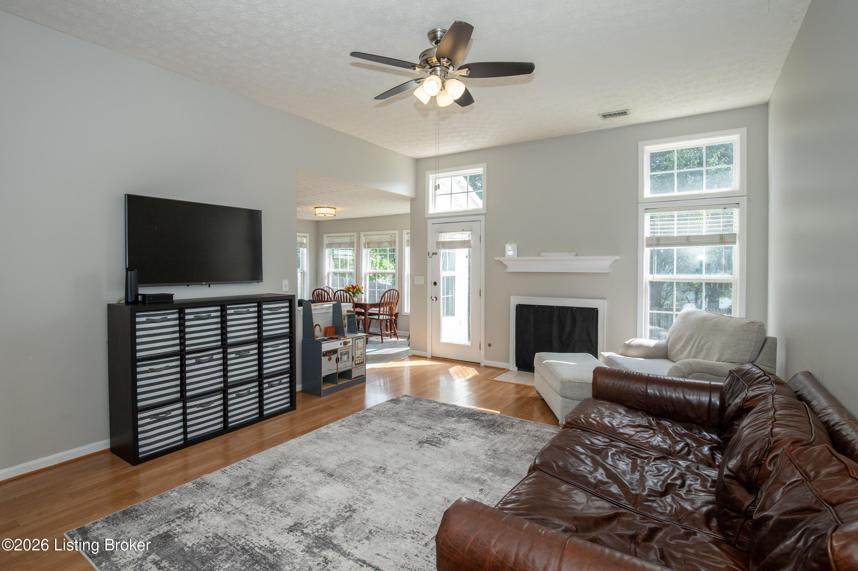 4909 Middlesex Dr