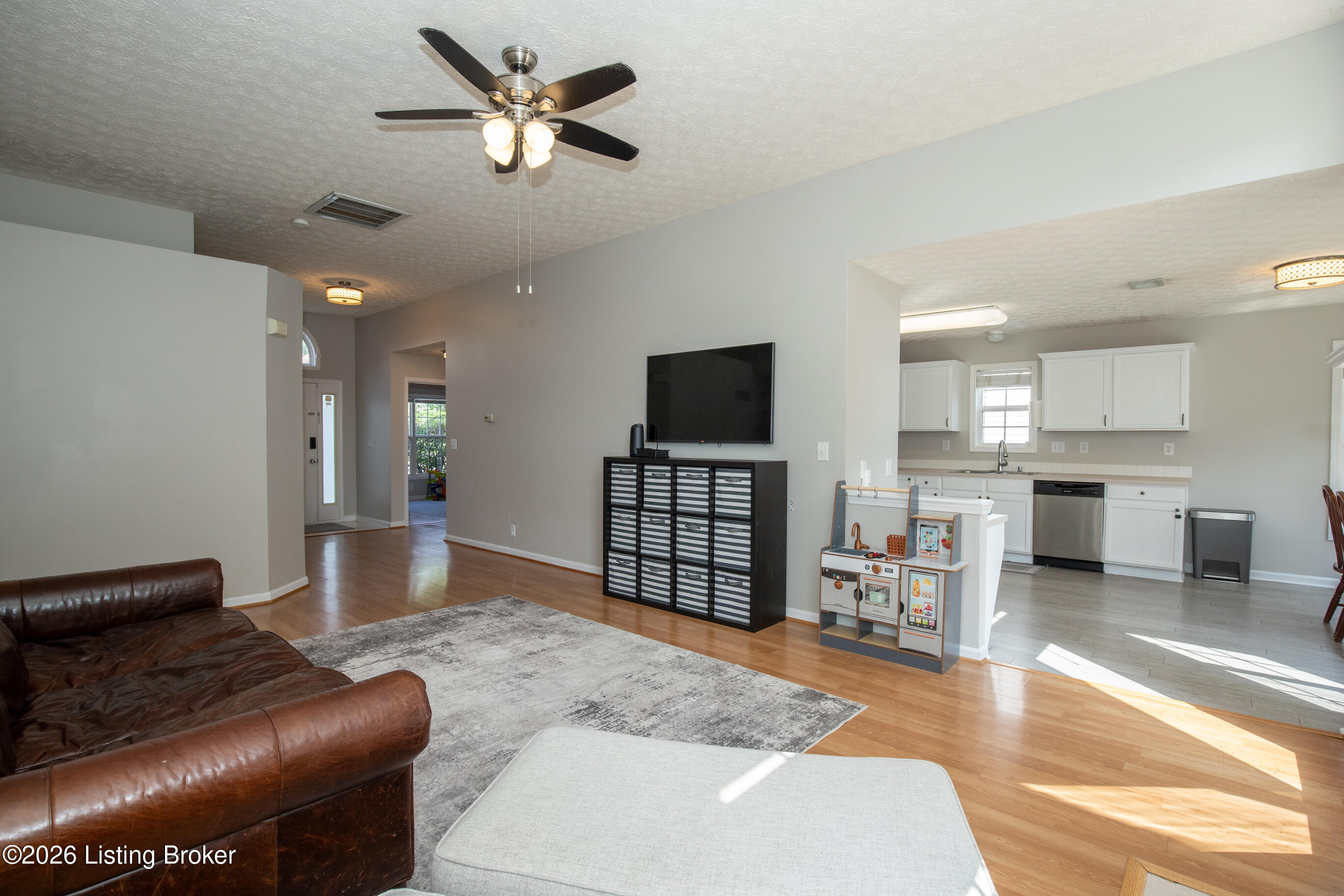 4909 Middlesex Dr