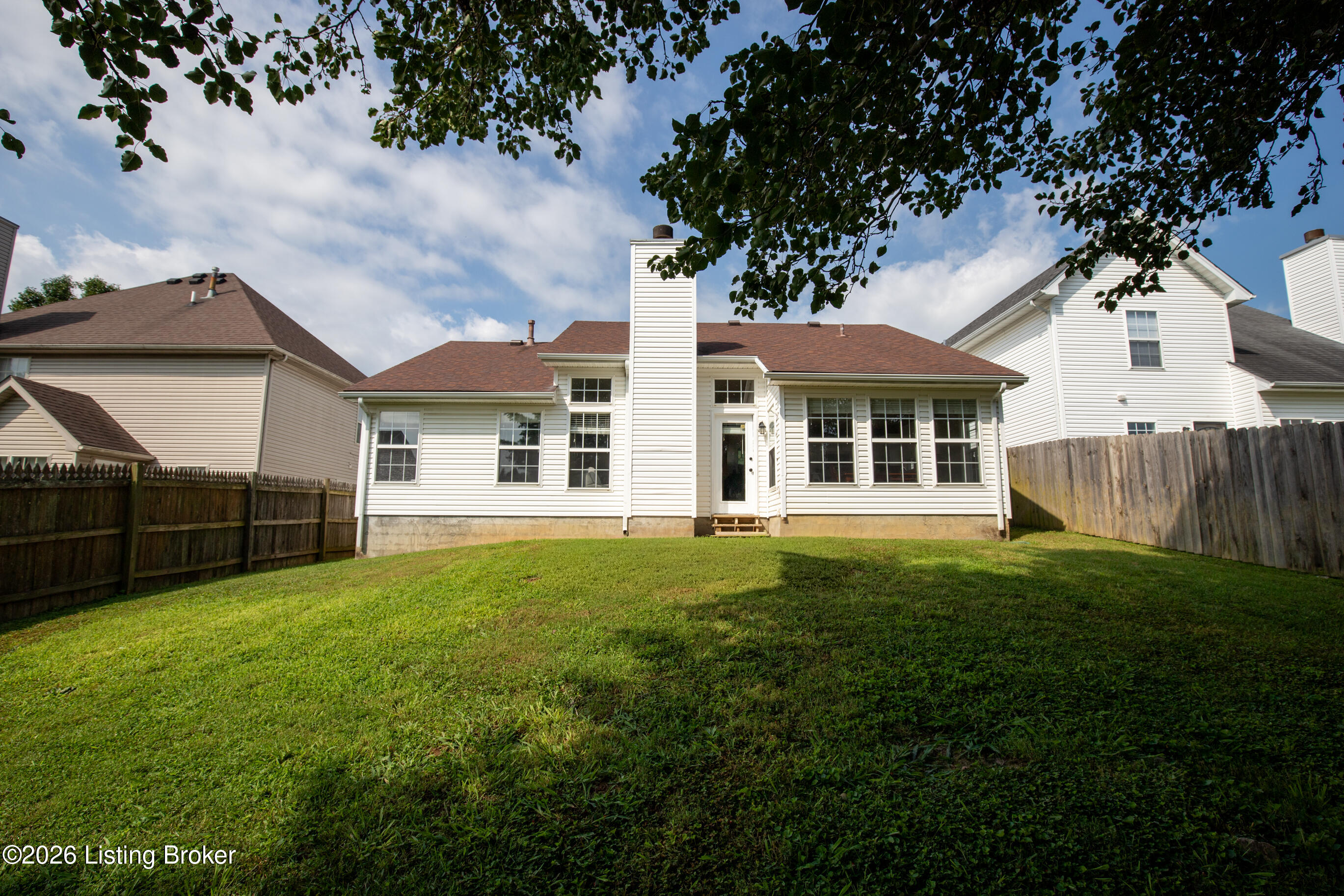 4909 Middlesex Dr