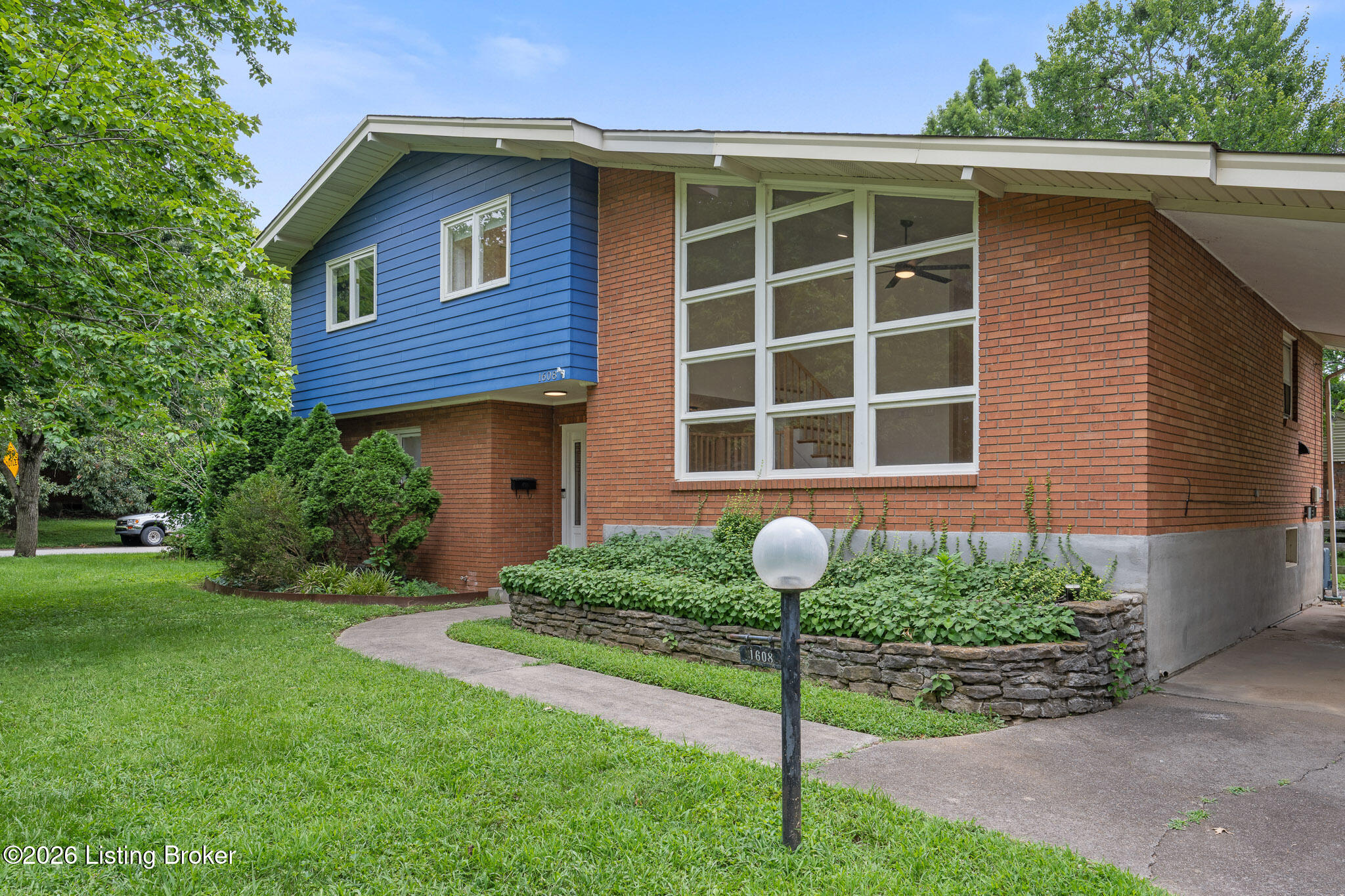 1608 Dunbarton Wynde