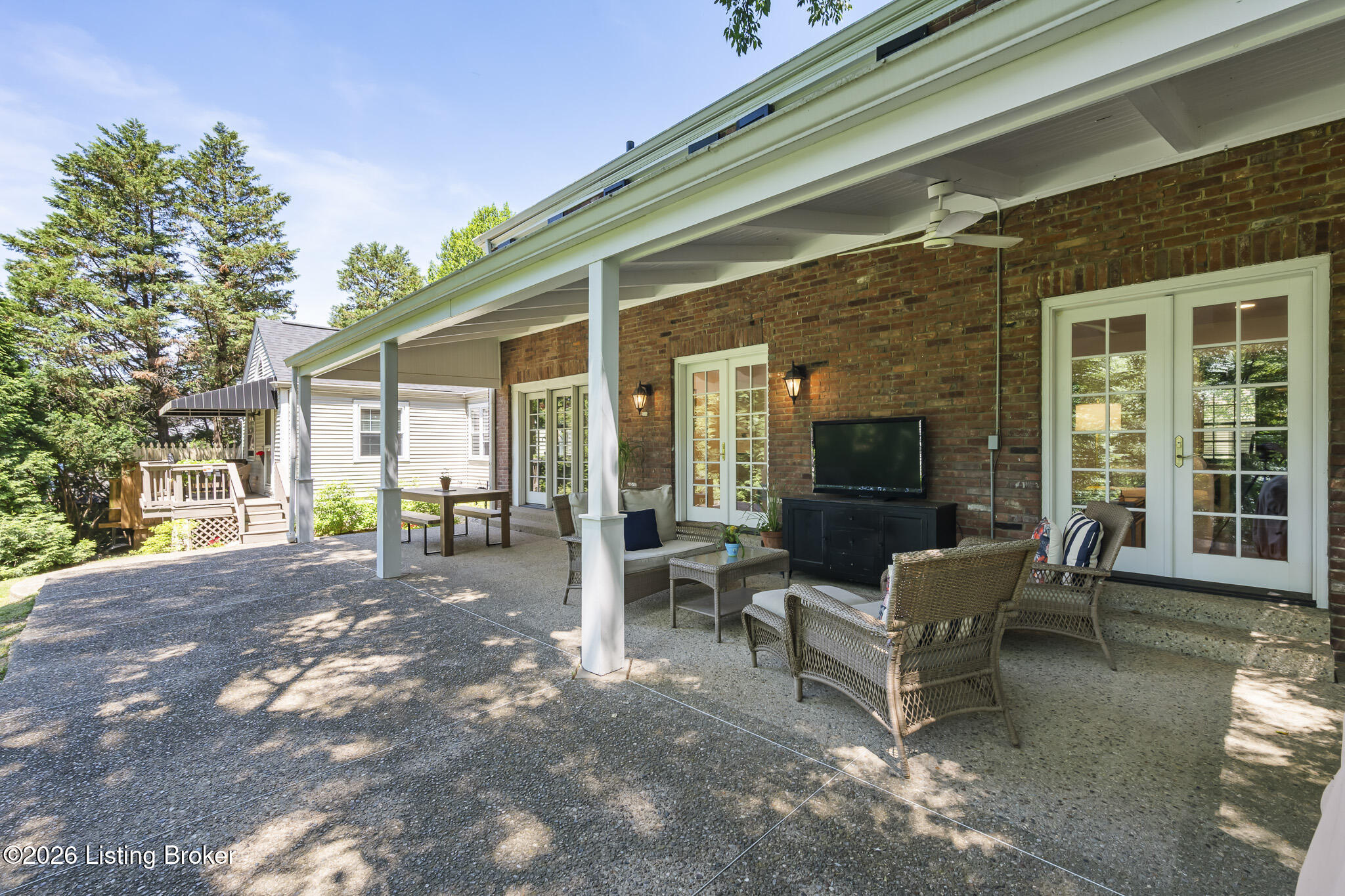 2420 Top Hill Rd