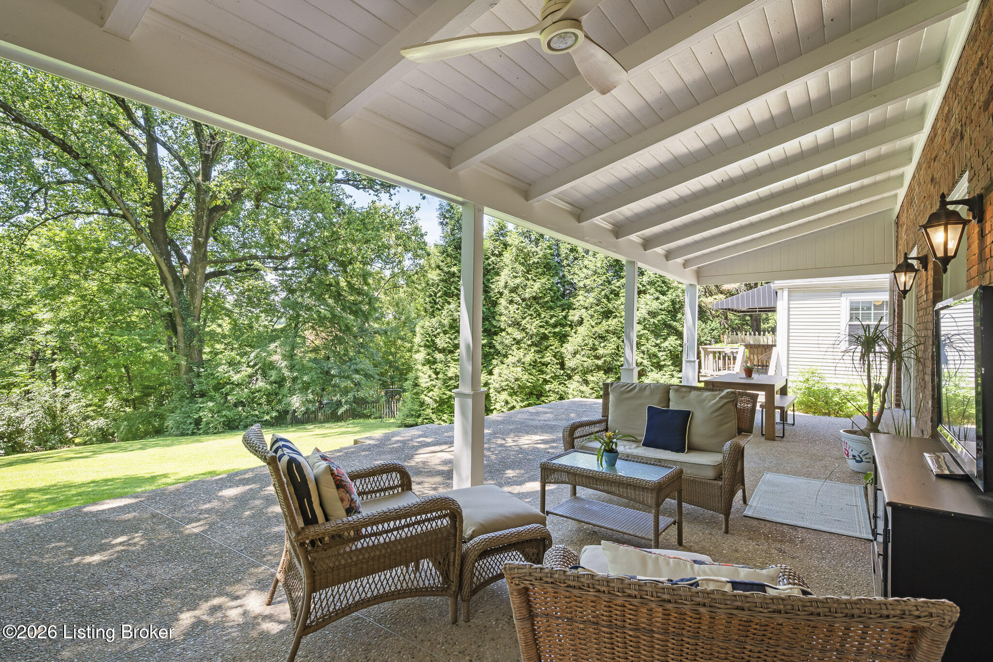 2420 Top Hill Rd