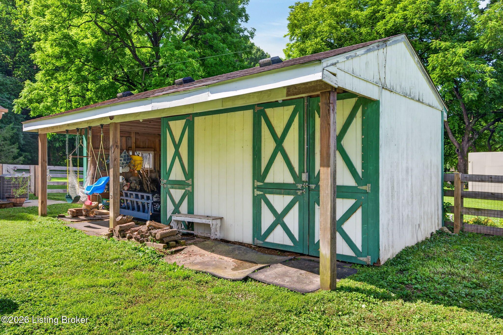 2104 N Rose Island Rd