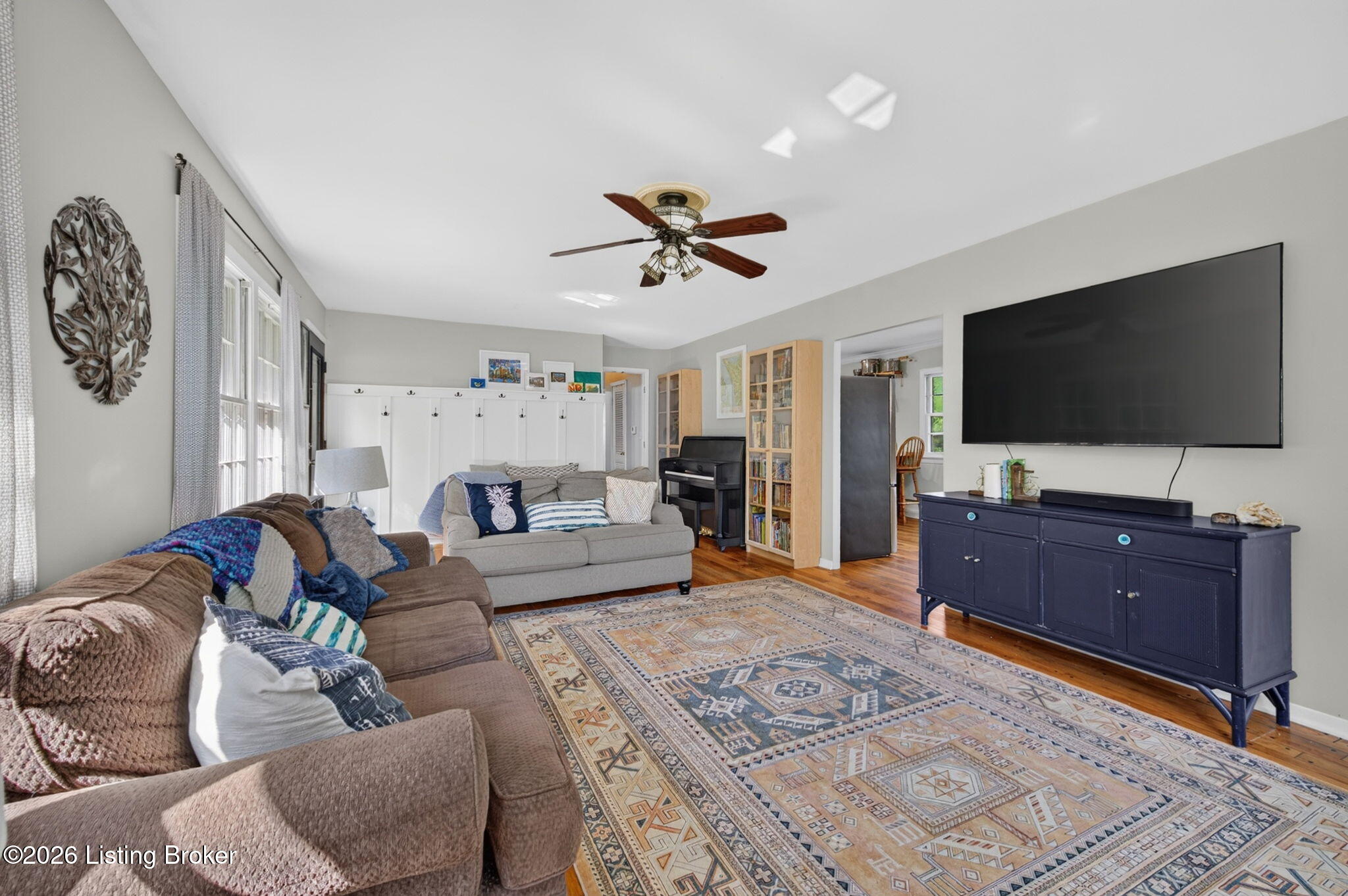 2104 N Rose Island Rd
