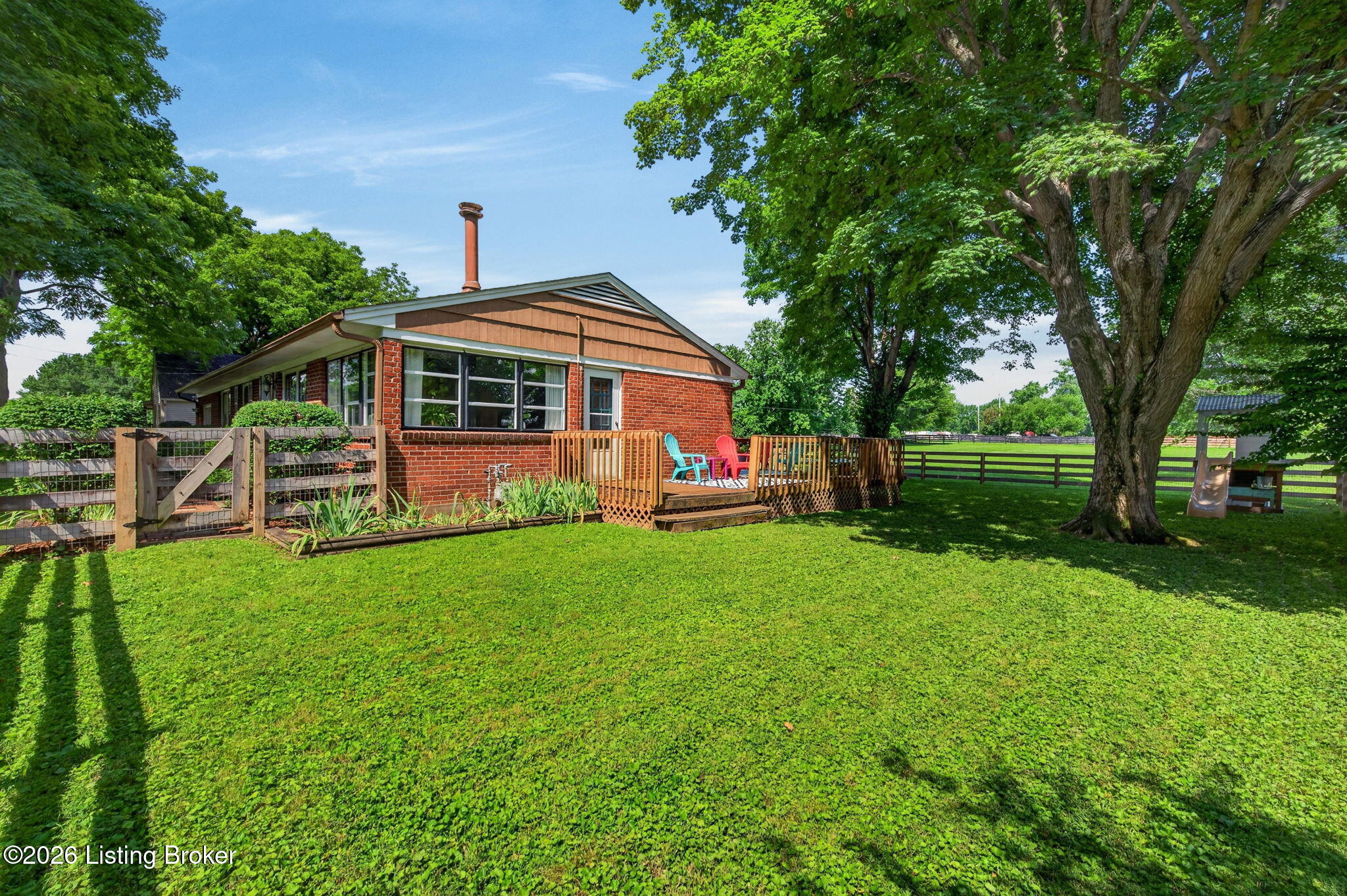 2104 N Rose Island Rd