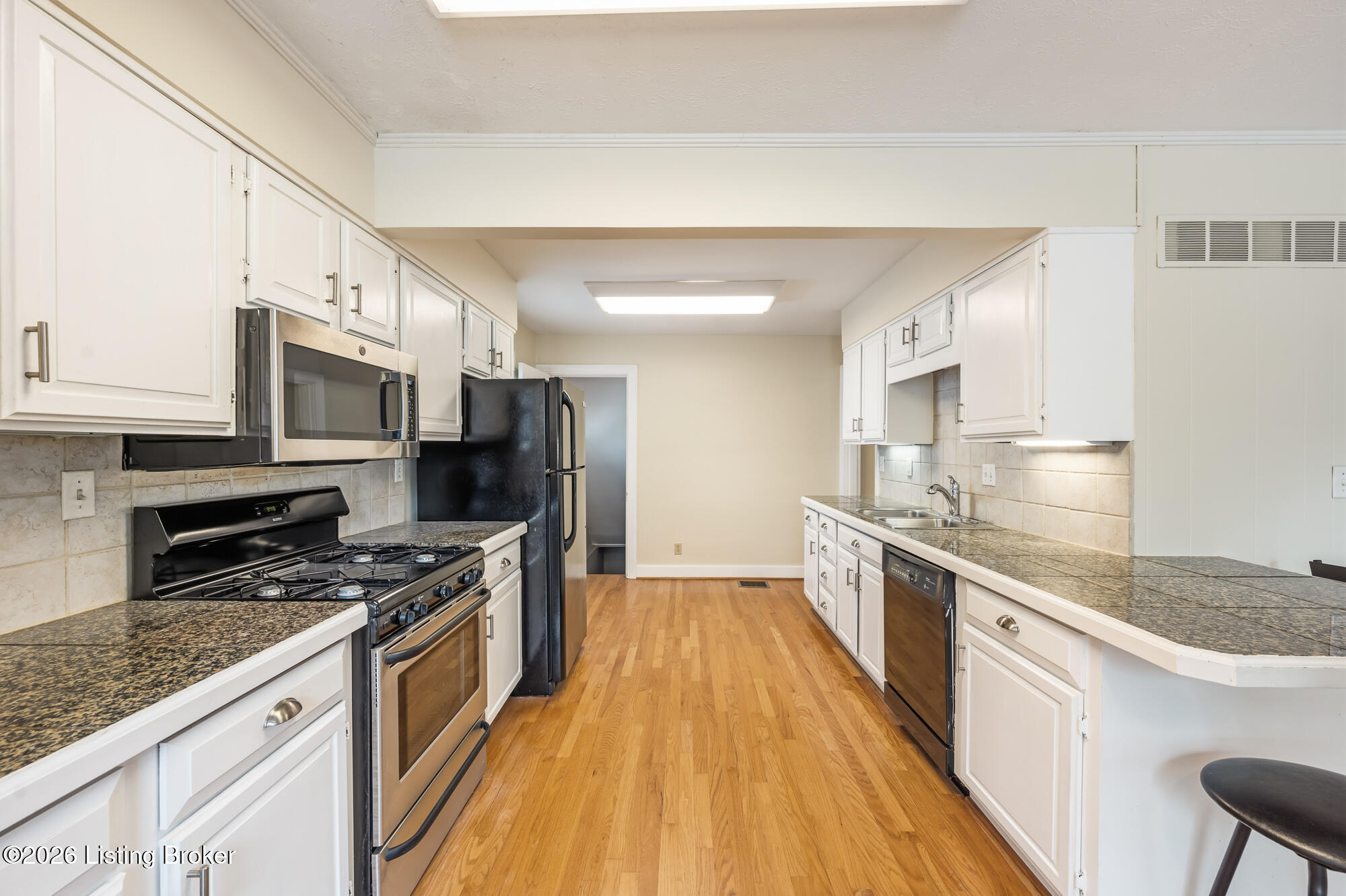 3122 Eagle Pass