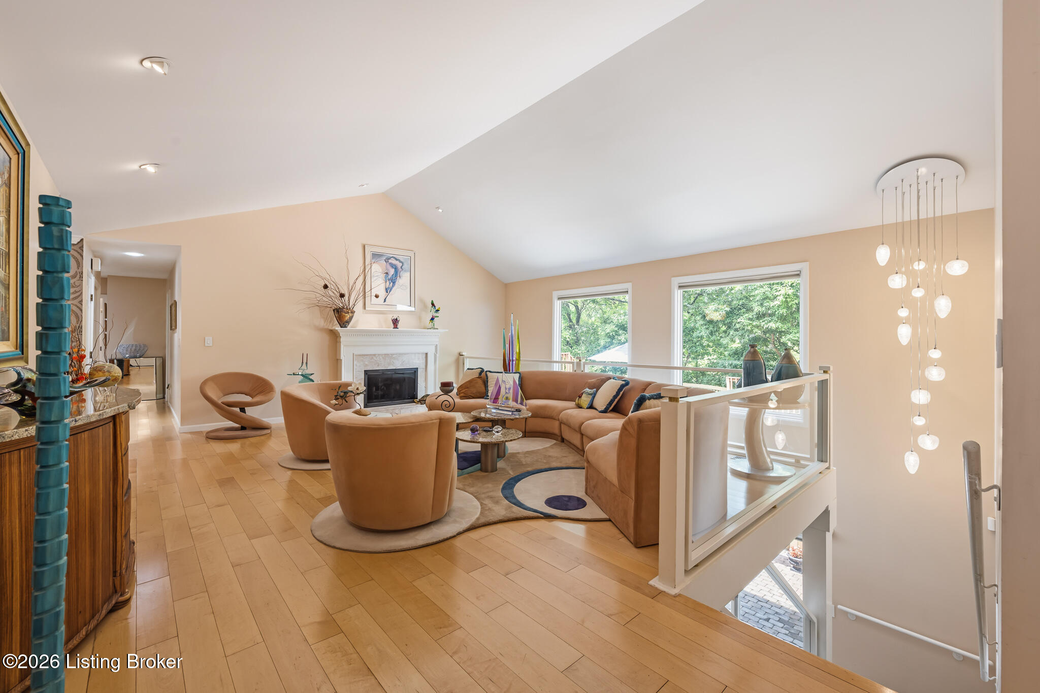 1138 Rostrevor Cir