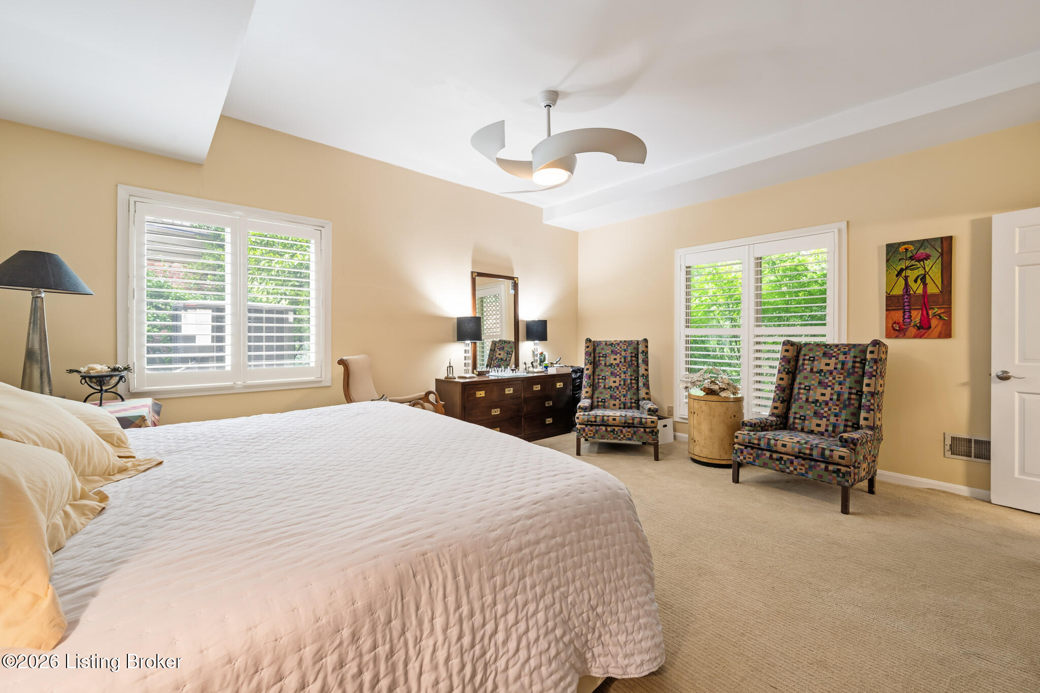 1138 Rostrevor Cir