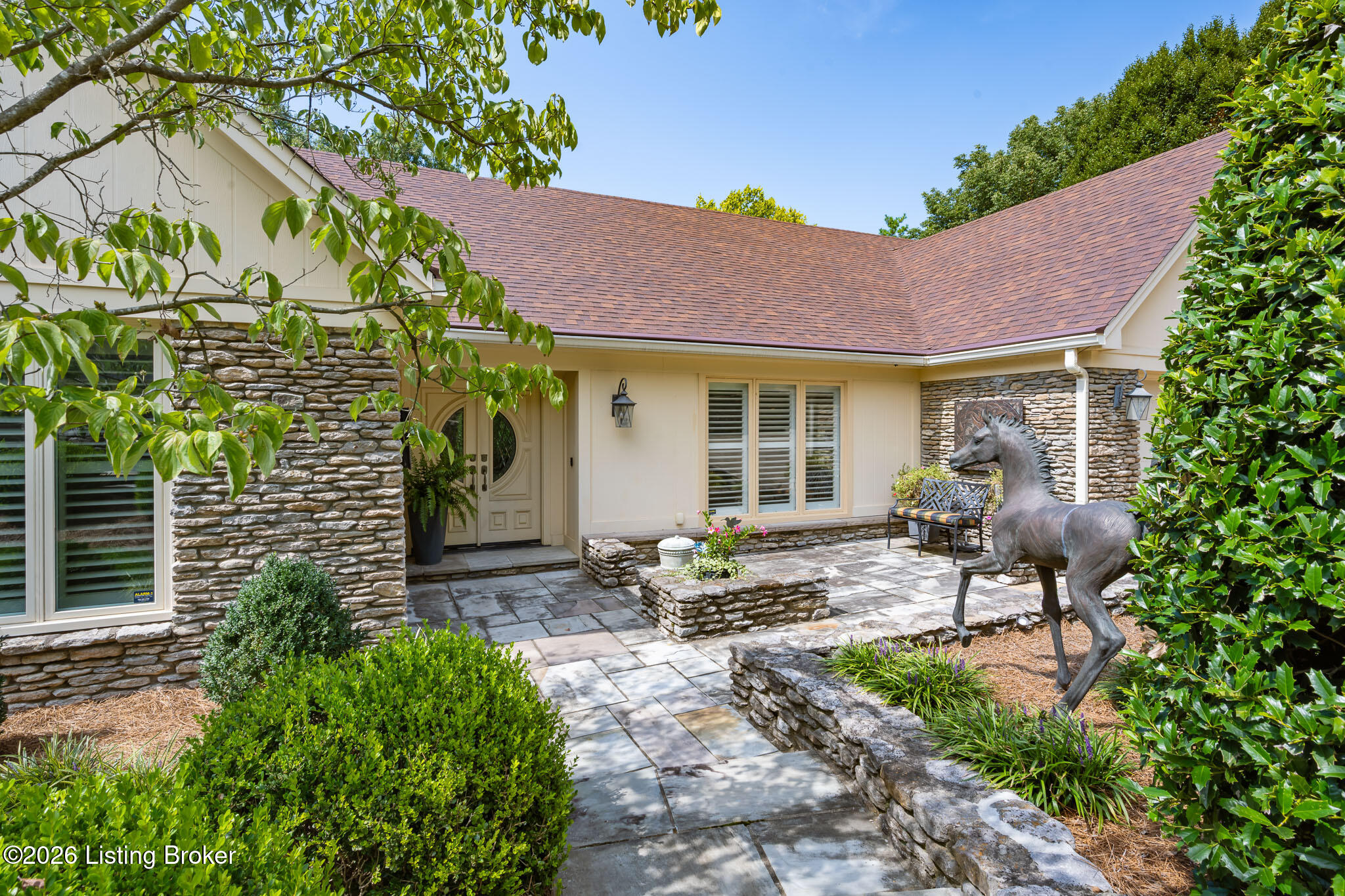 1138 Rostrevor Cir