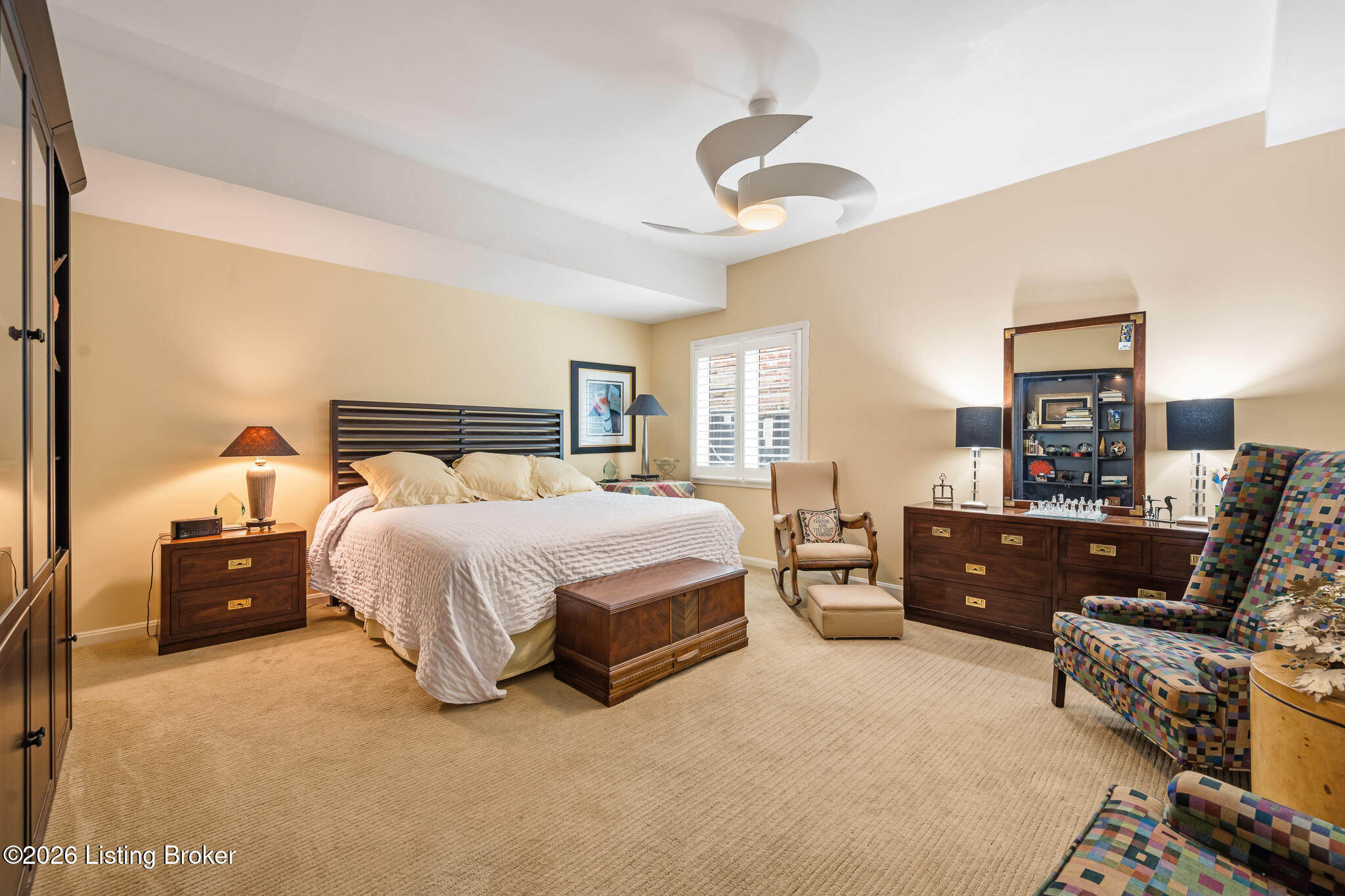 1138 Rostrevor Cir