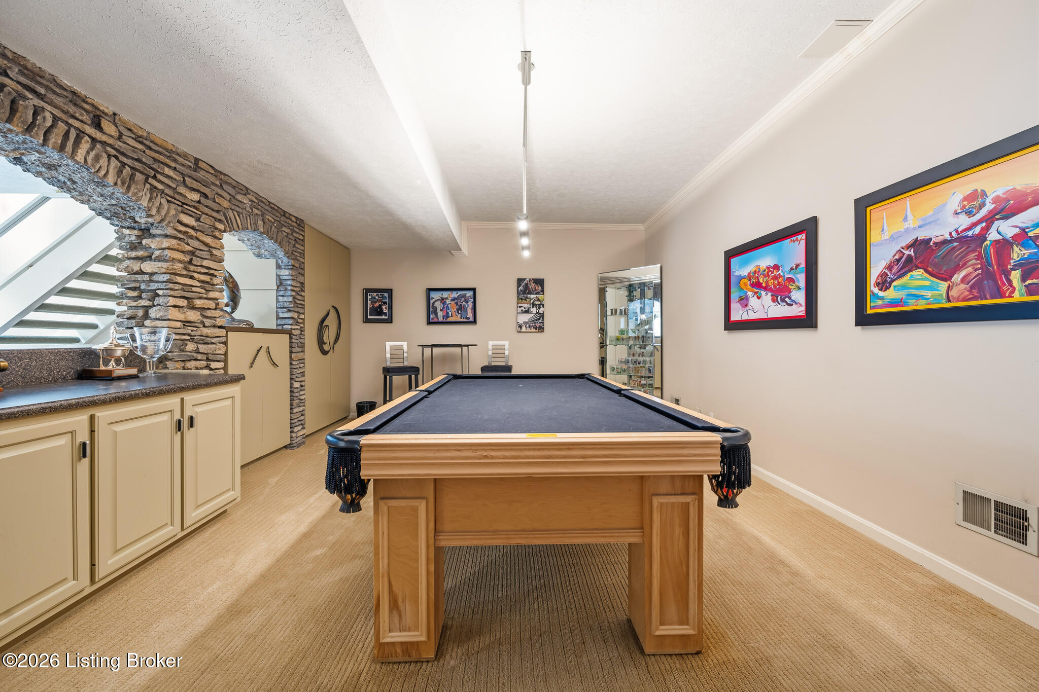 1138 Rostrevor Cir