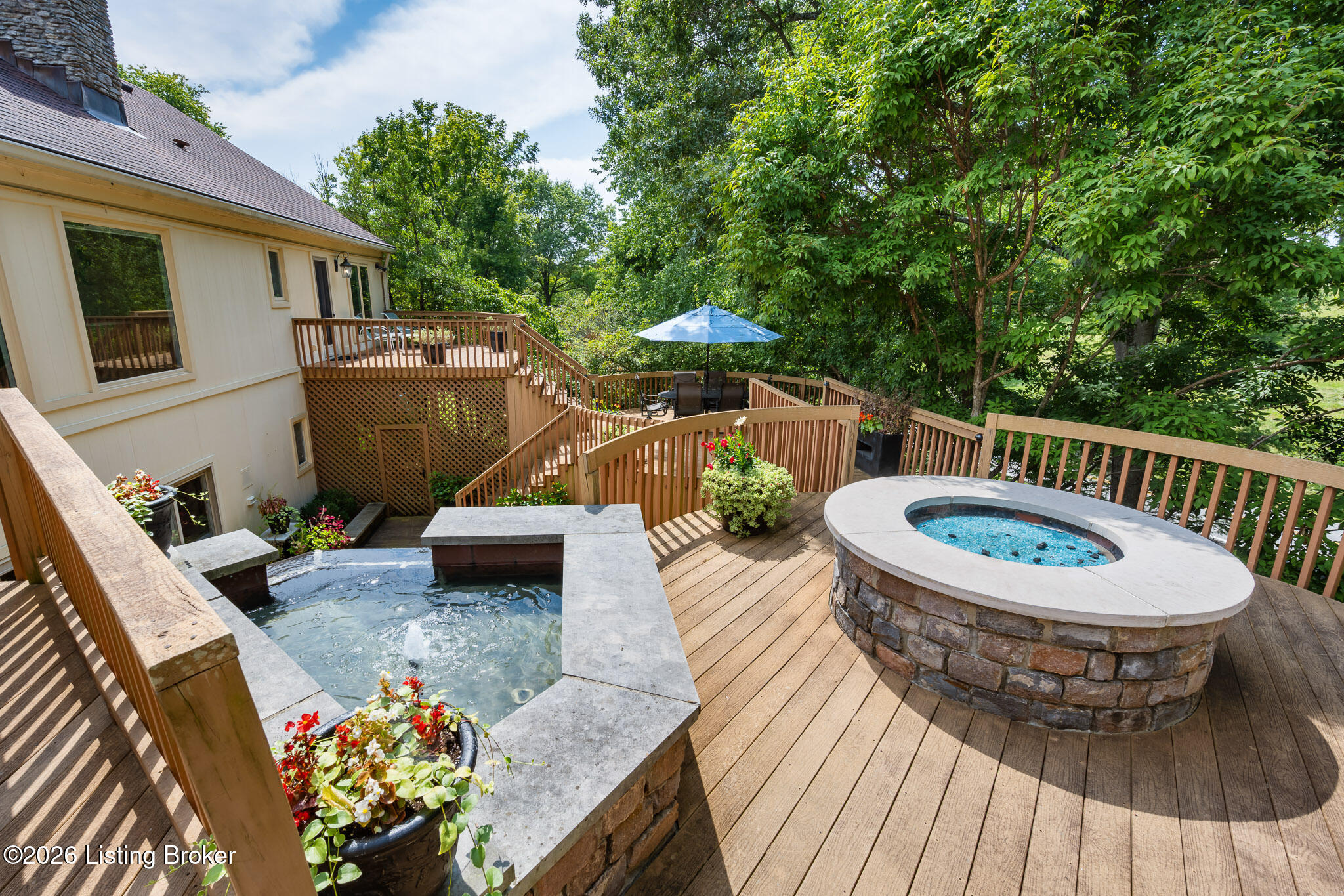 1138 Rostrevor Cir