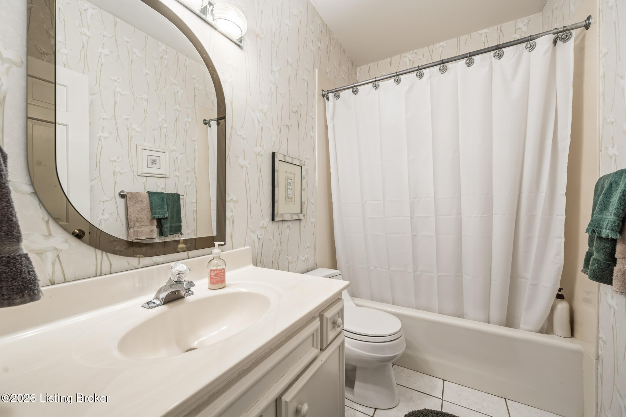 1138 Rostrevor Cir