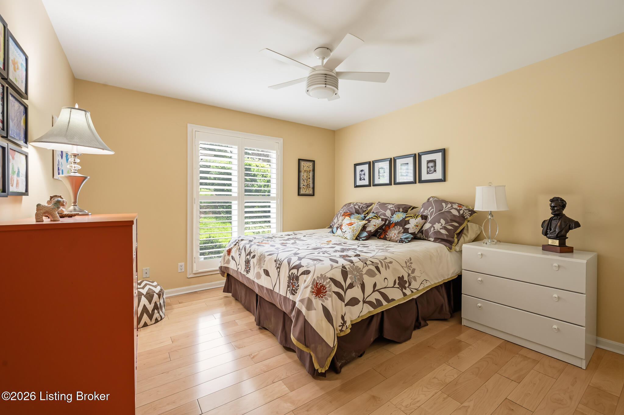 1138 Rostrevor Cir