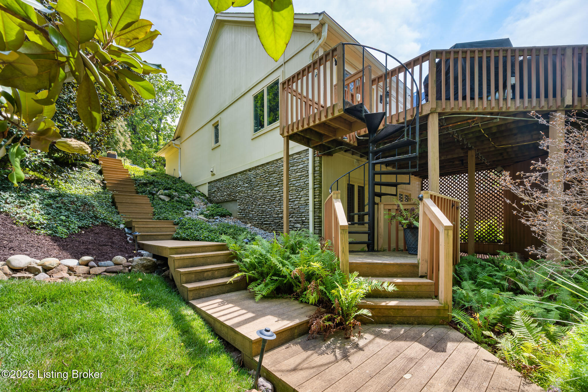 1138 Rostrevor Cir