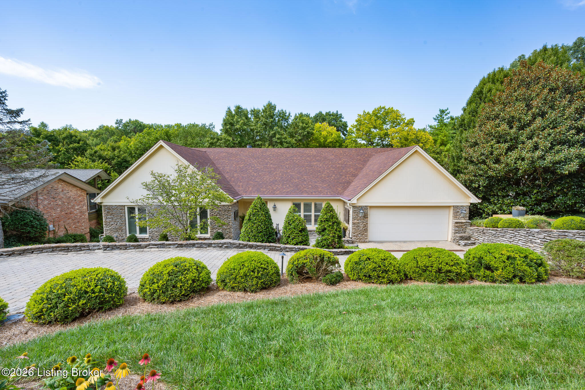 1138 Rostrevor Cir
