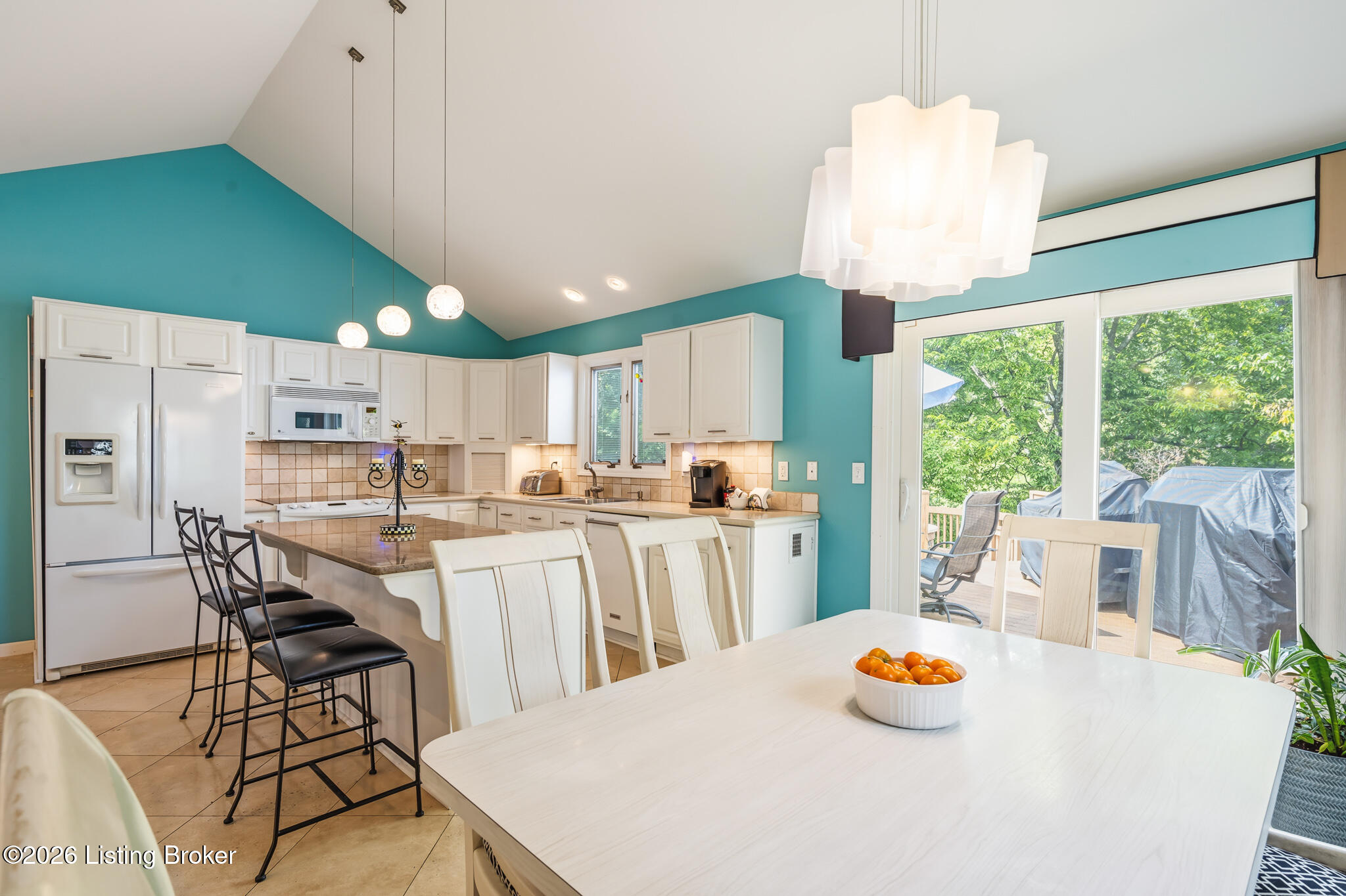 1138 Rostrevor Cir