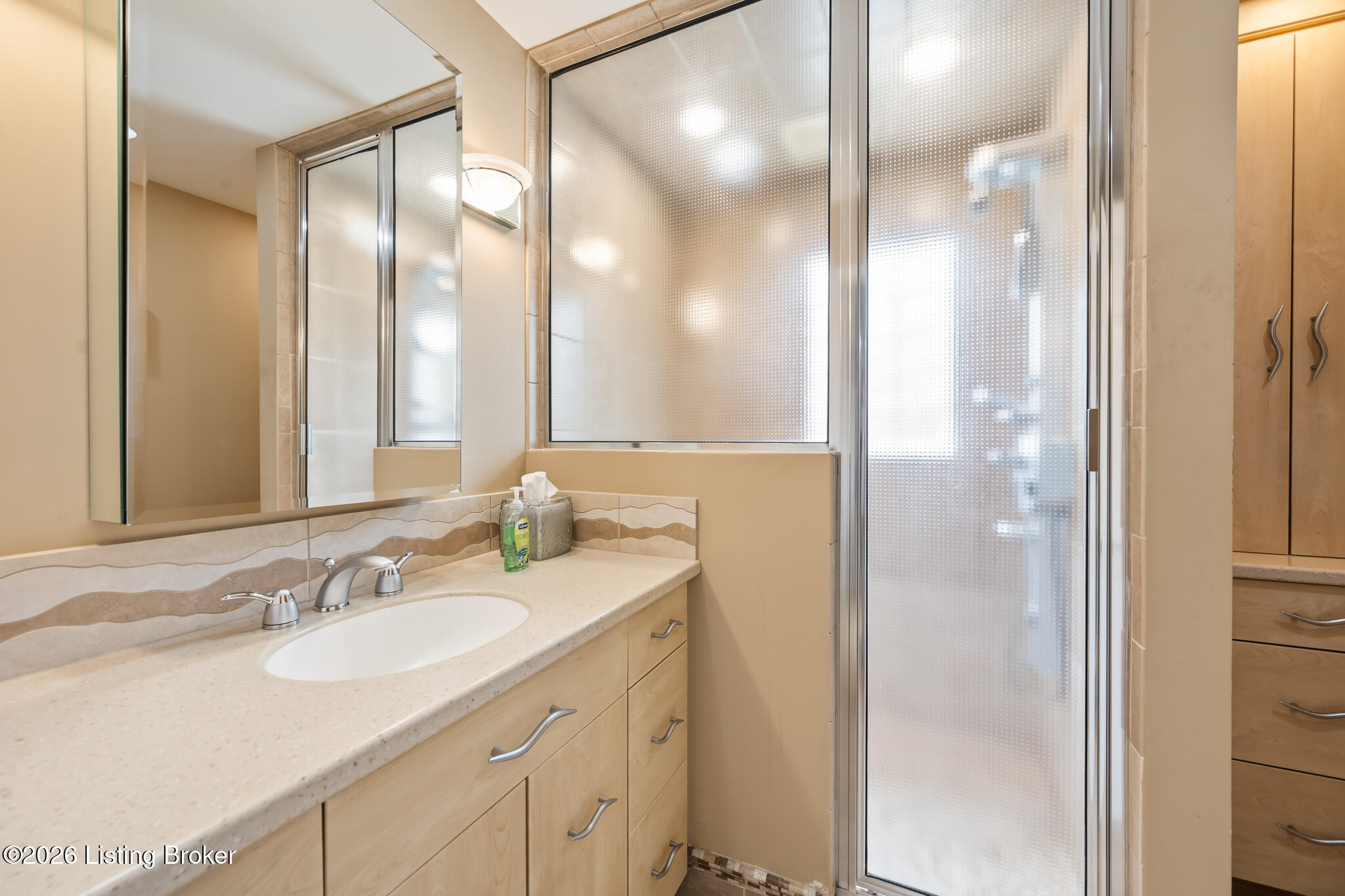 1138 Rostrevor Cir