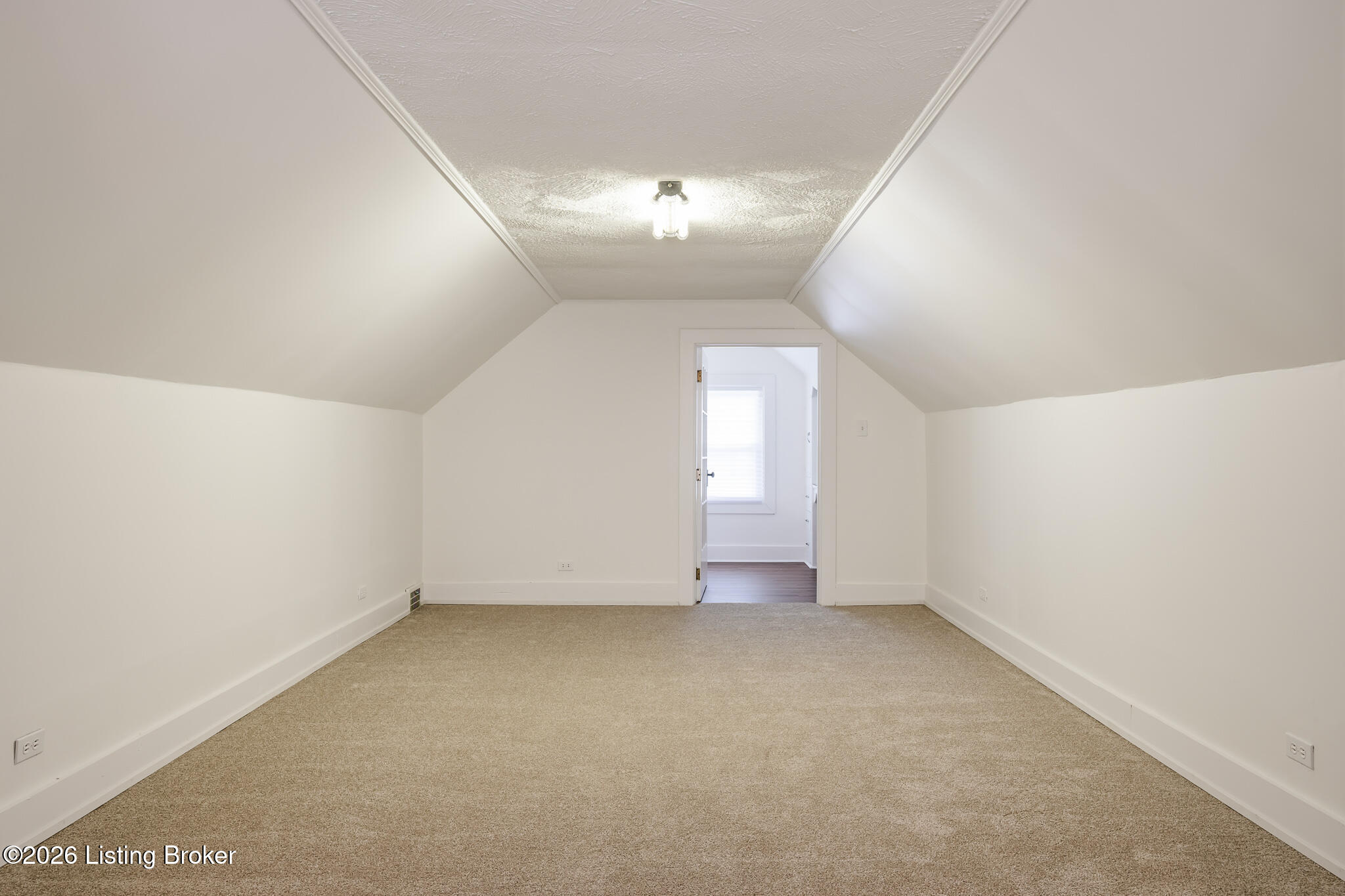 2021 Winston Ave