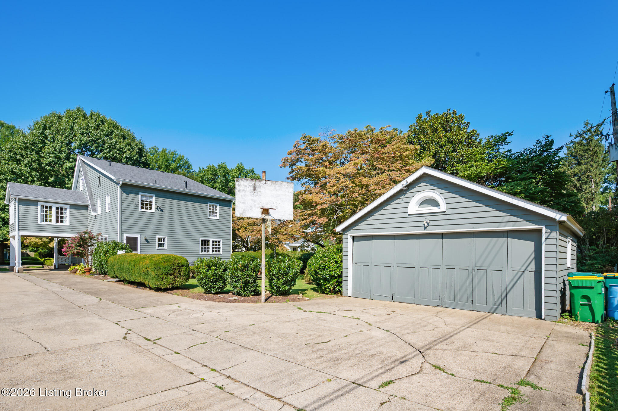 3309 Thrush Rd