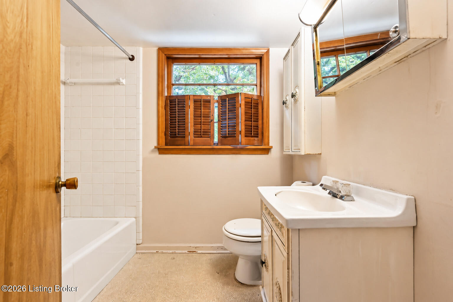 3329 Frontier Trail