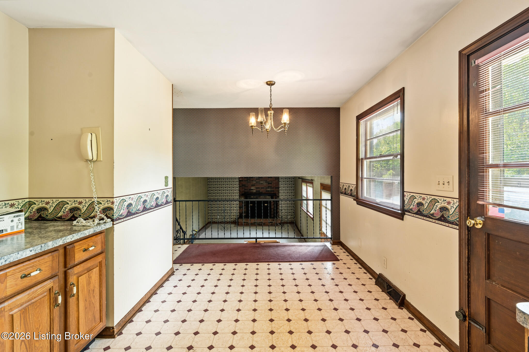 3329 Frontier Trail