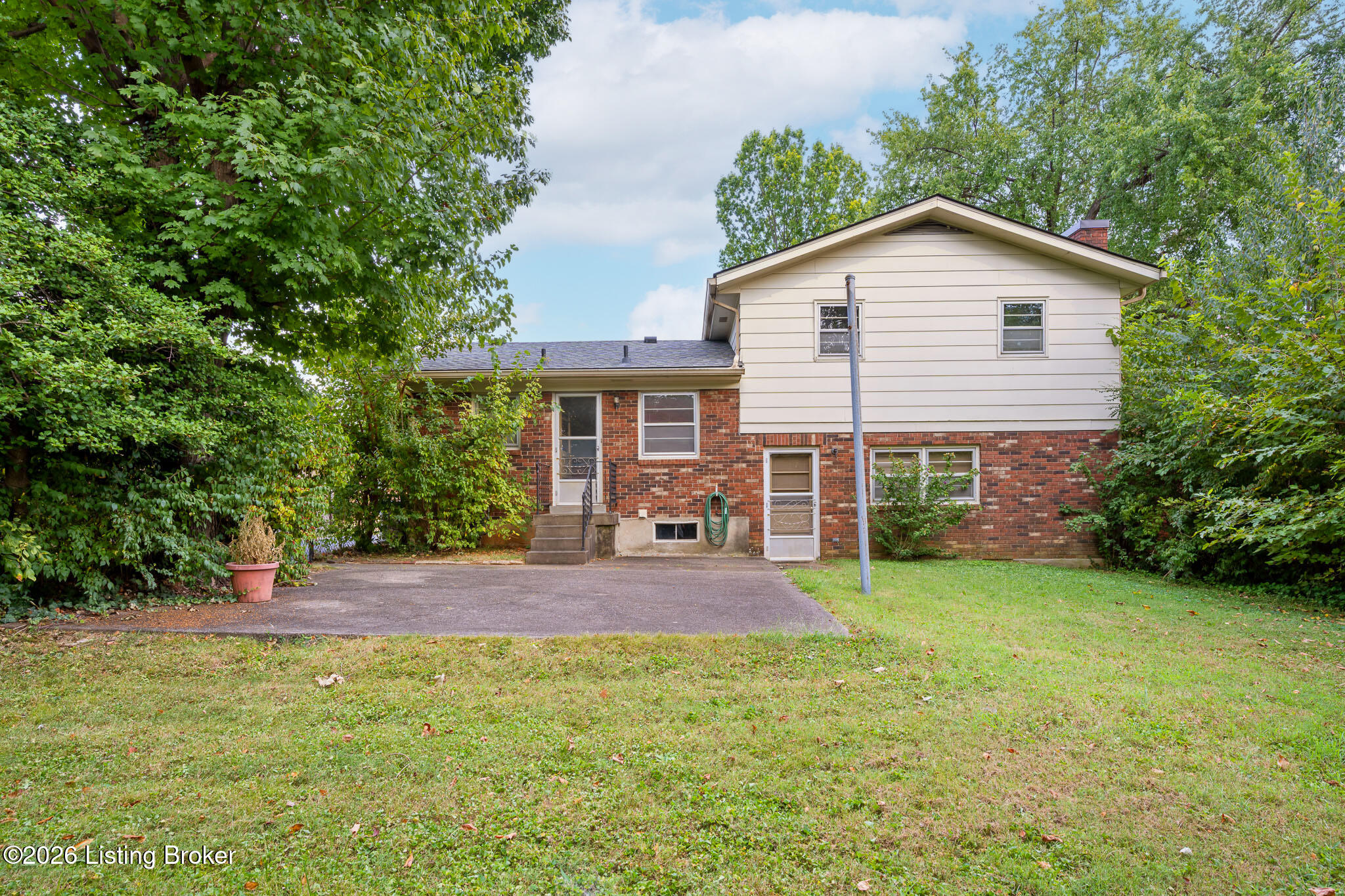 3329 Frontier Trail