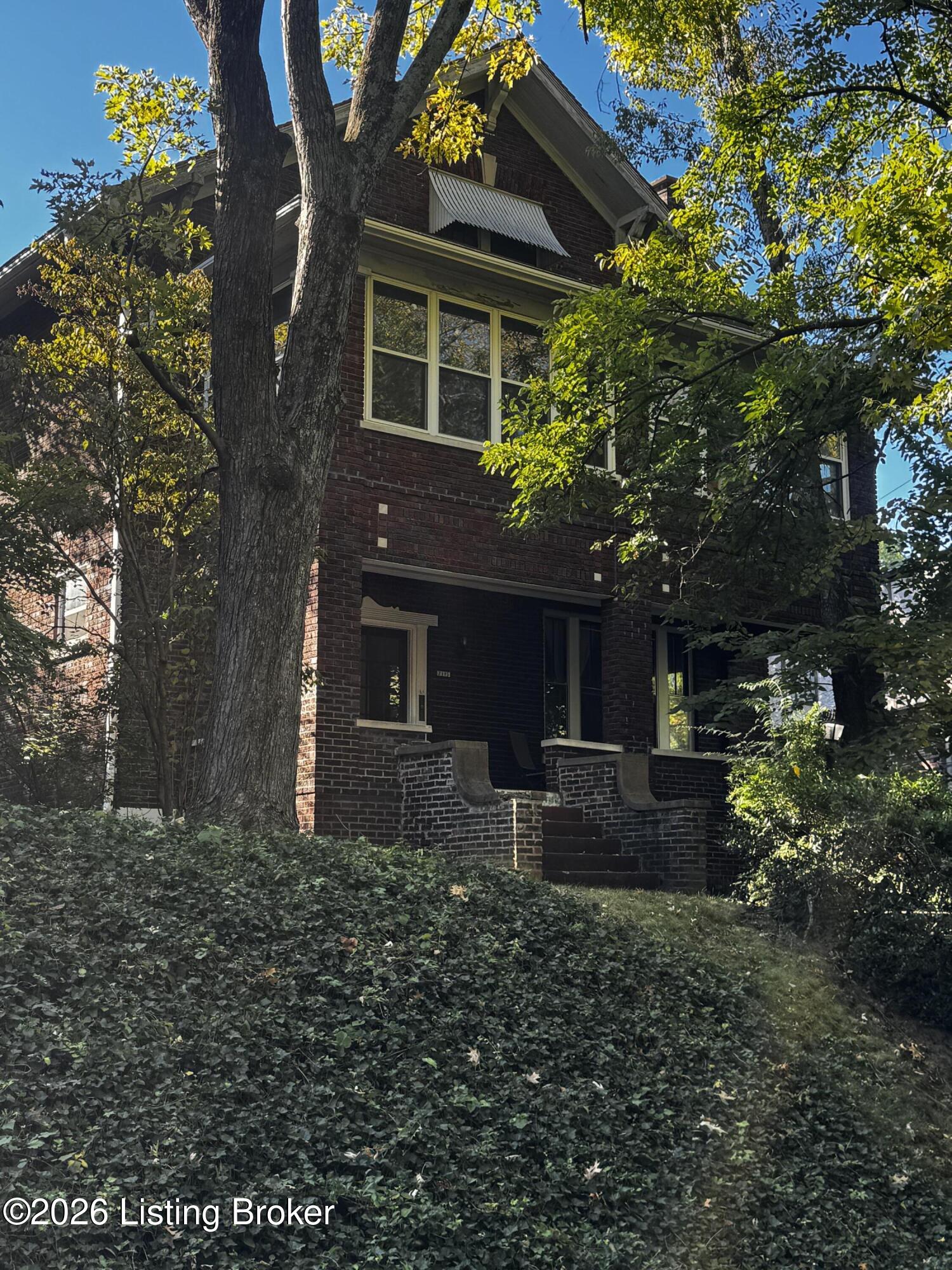 2116 Baringer Ave