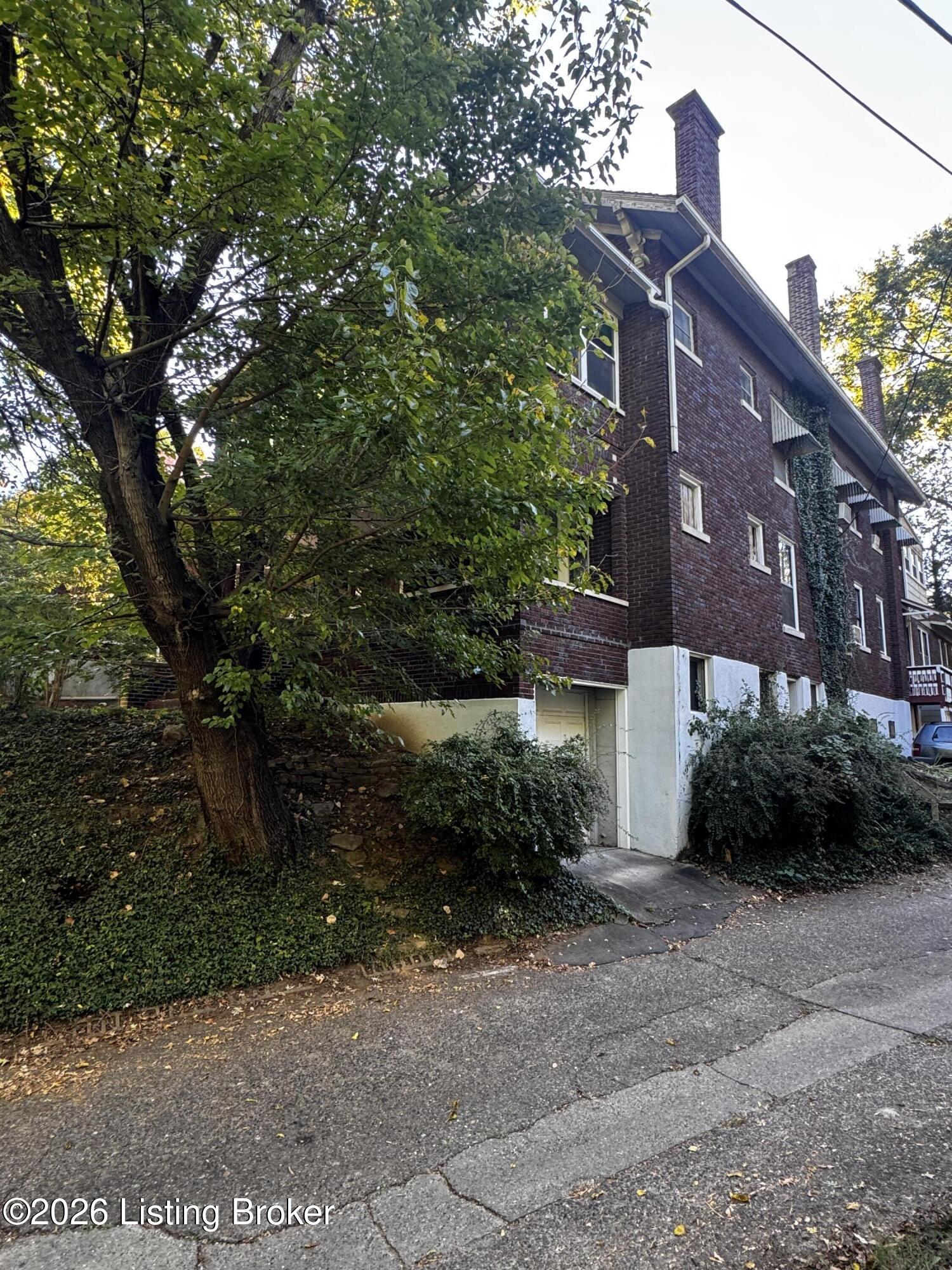 2116 Baringer Ave