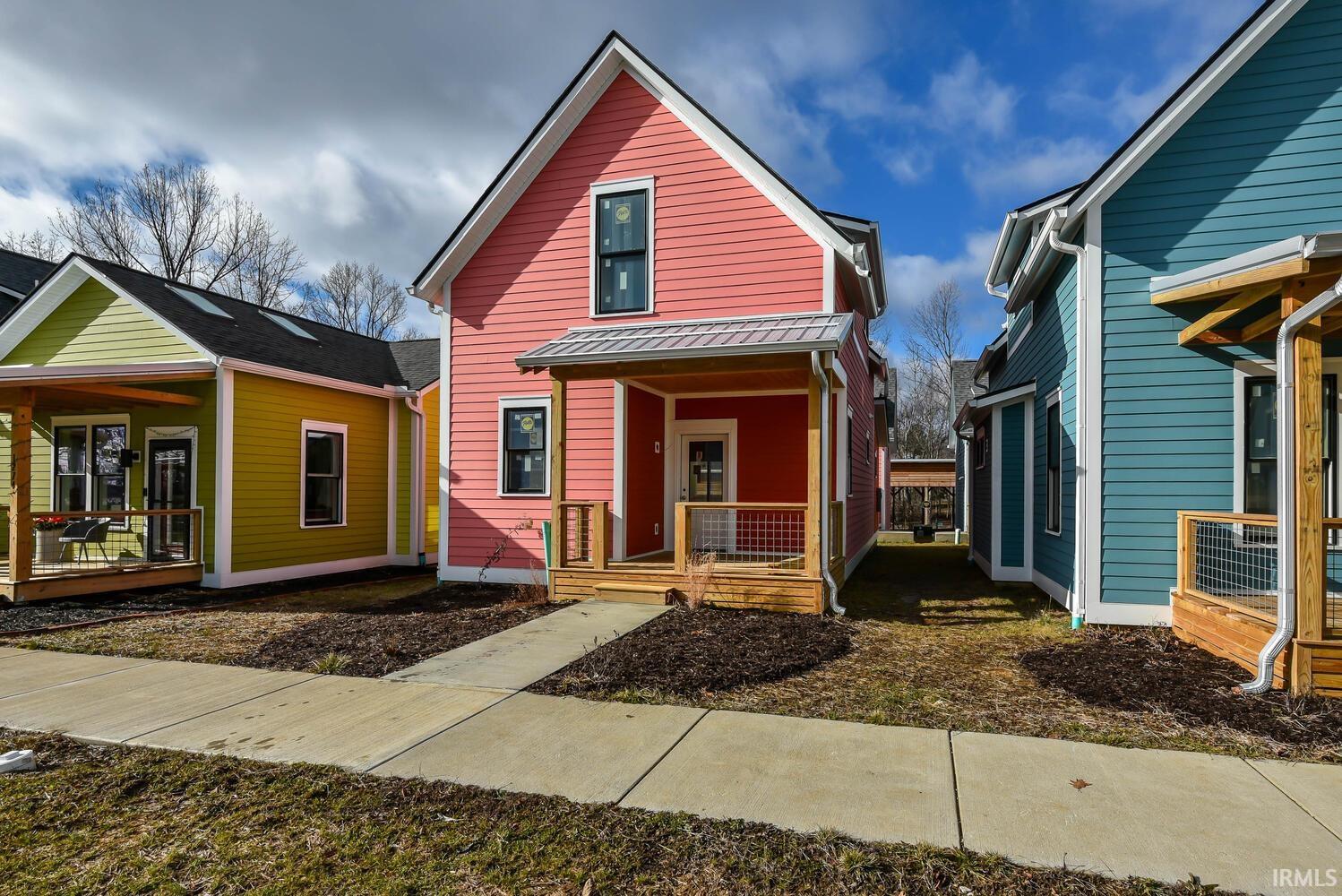 1270 E Short Street
