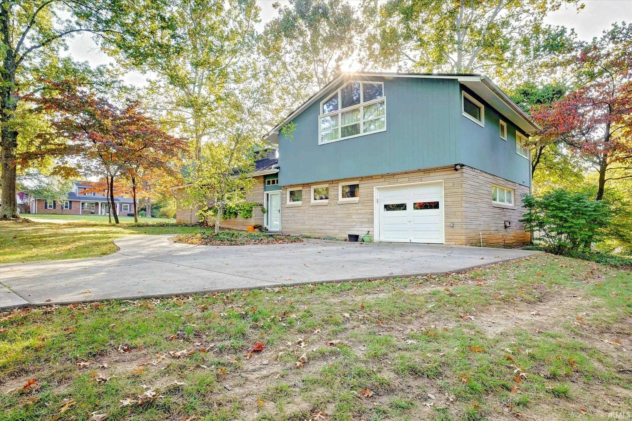 614 S Meadowbrook Drive
