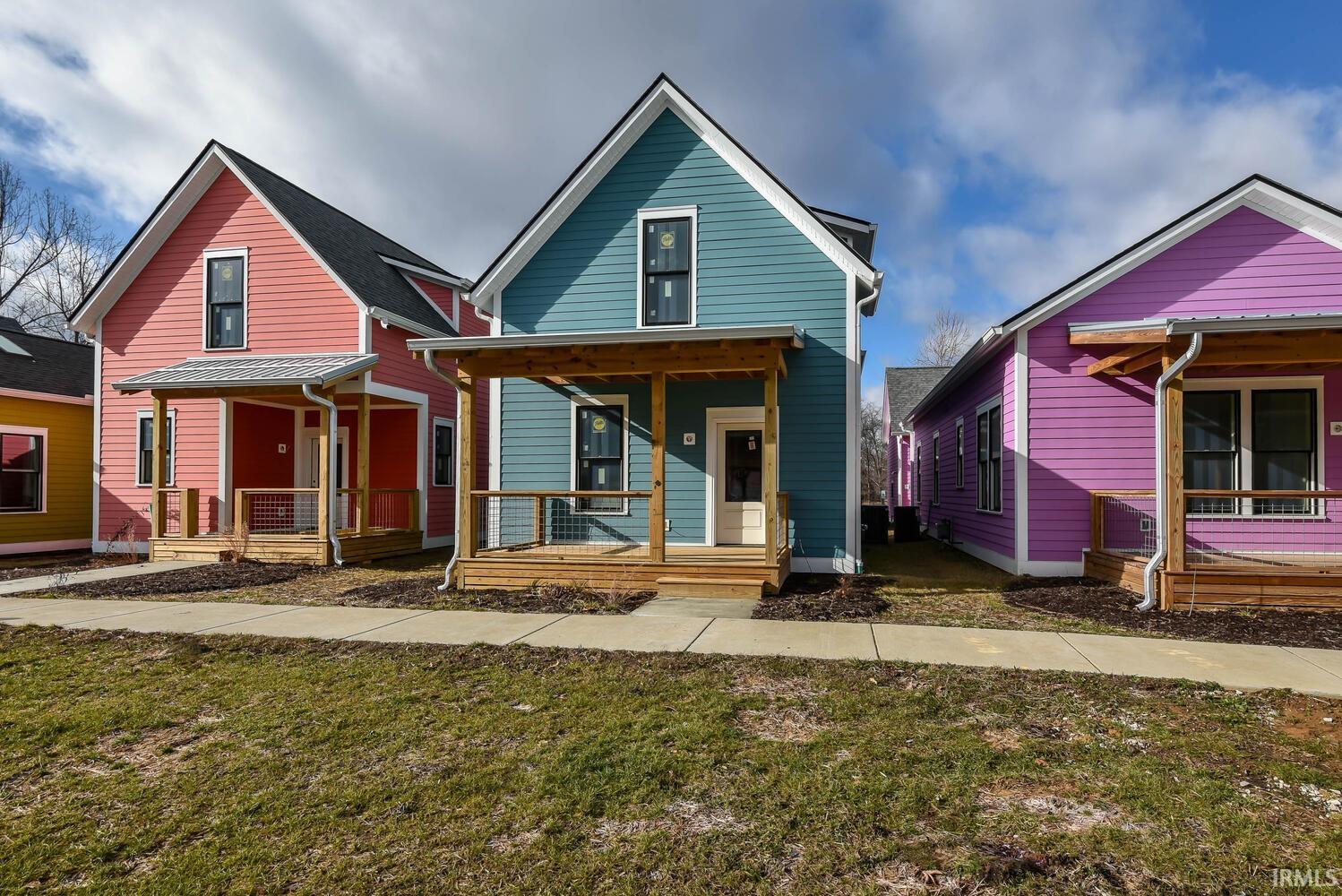 1266 E Short Street
