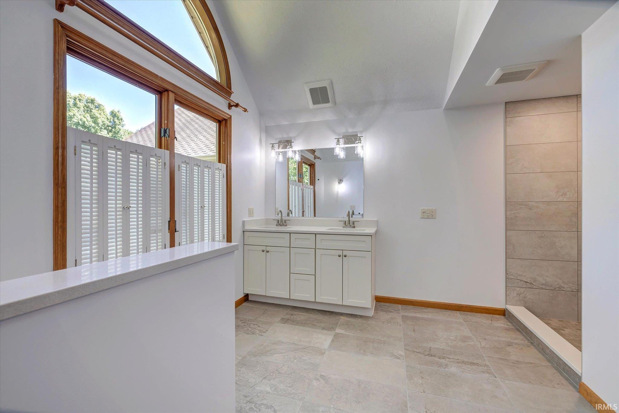 3120 E Diana Court