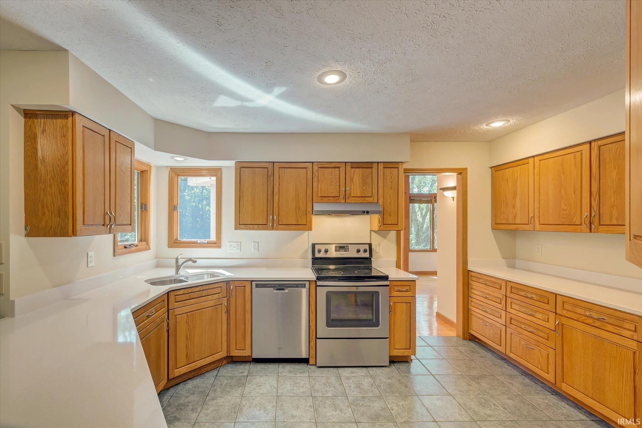 3120 E Diana Court