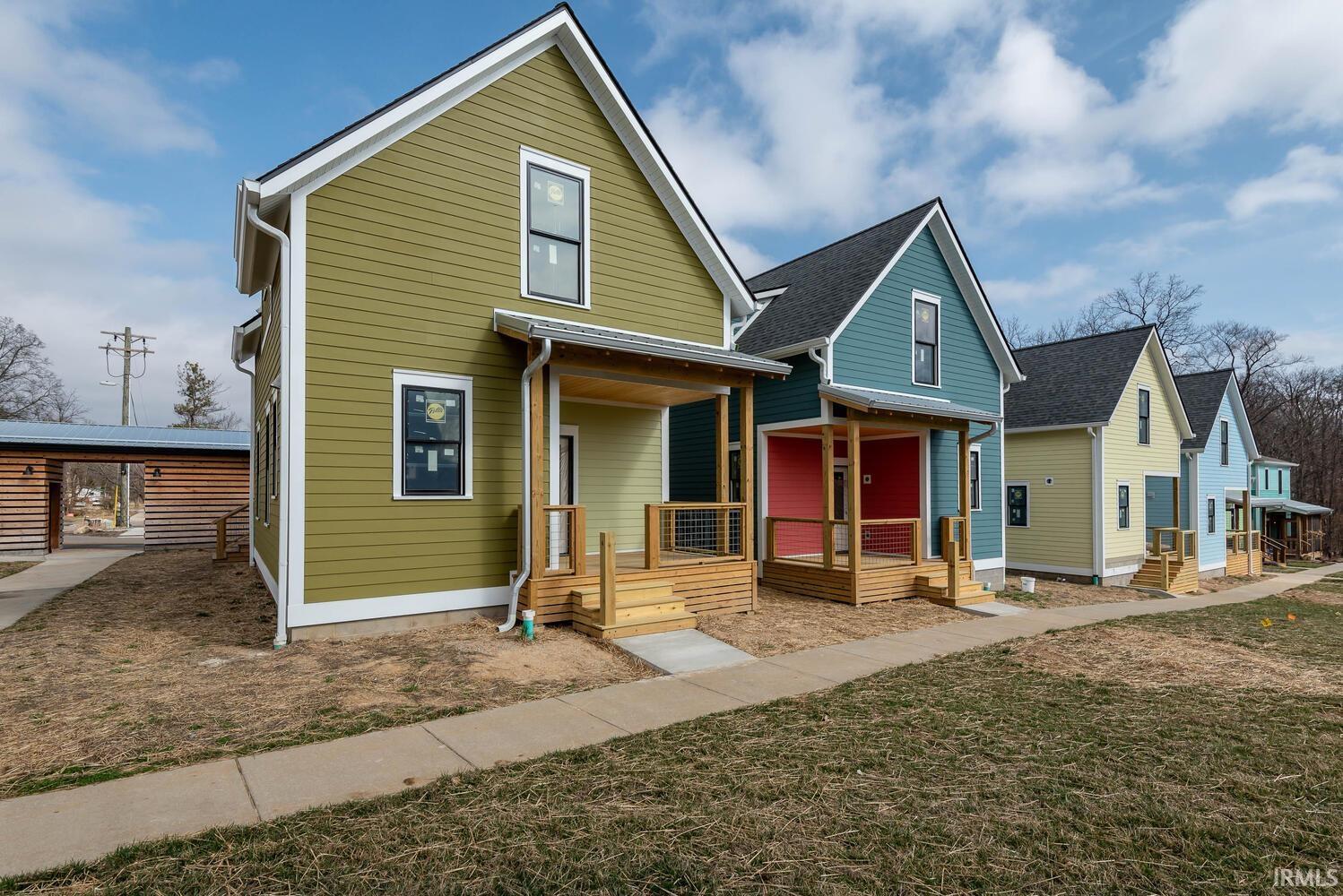 1304 E Short Street