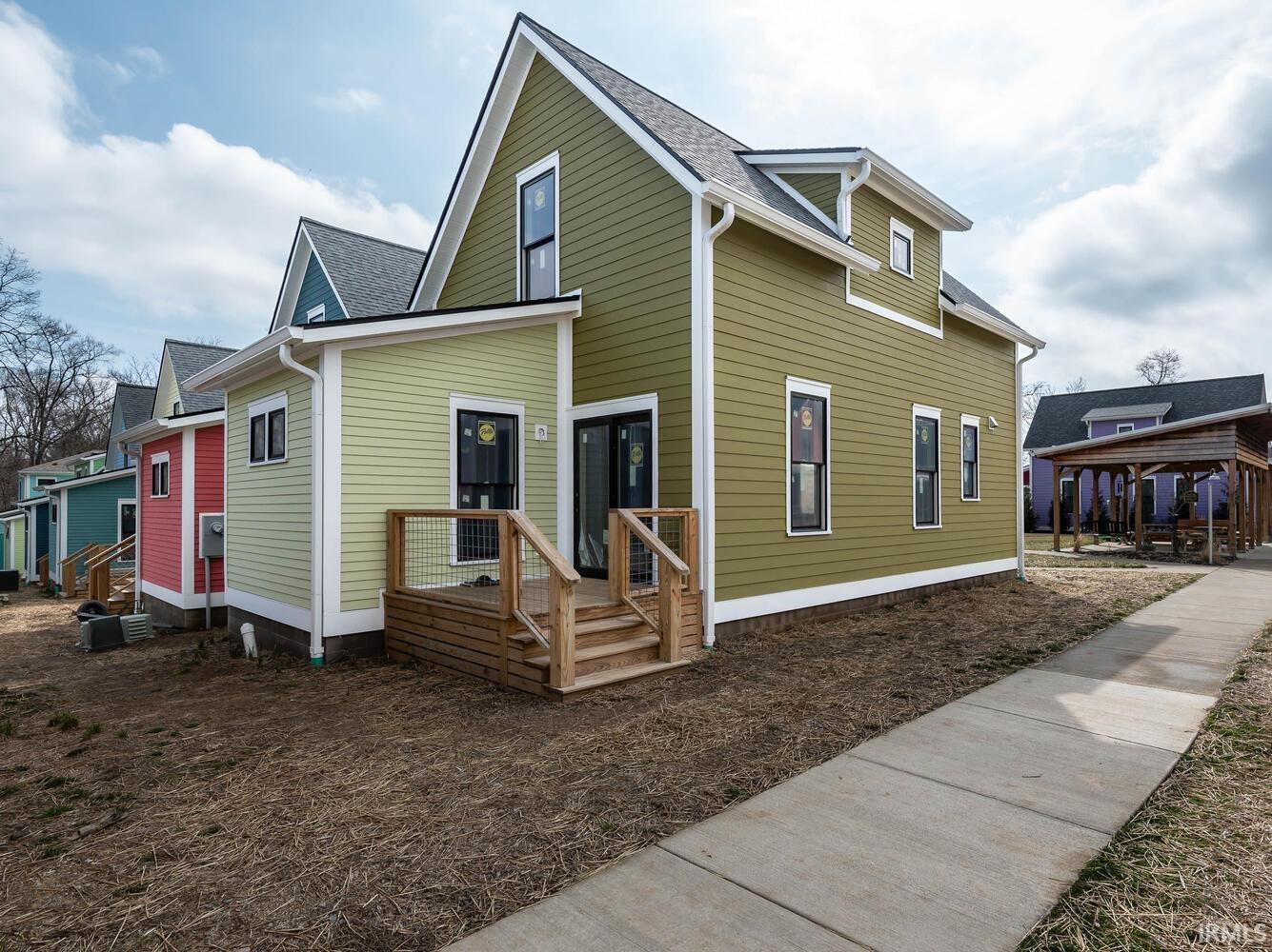 1304 E Short Street