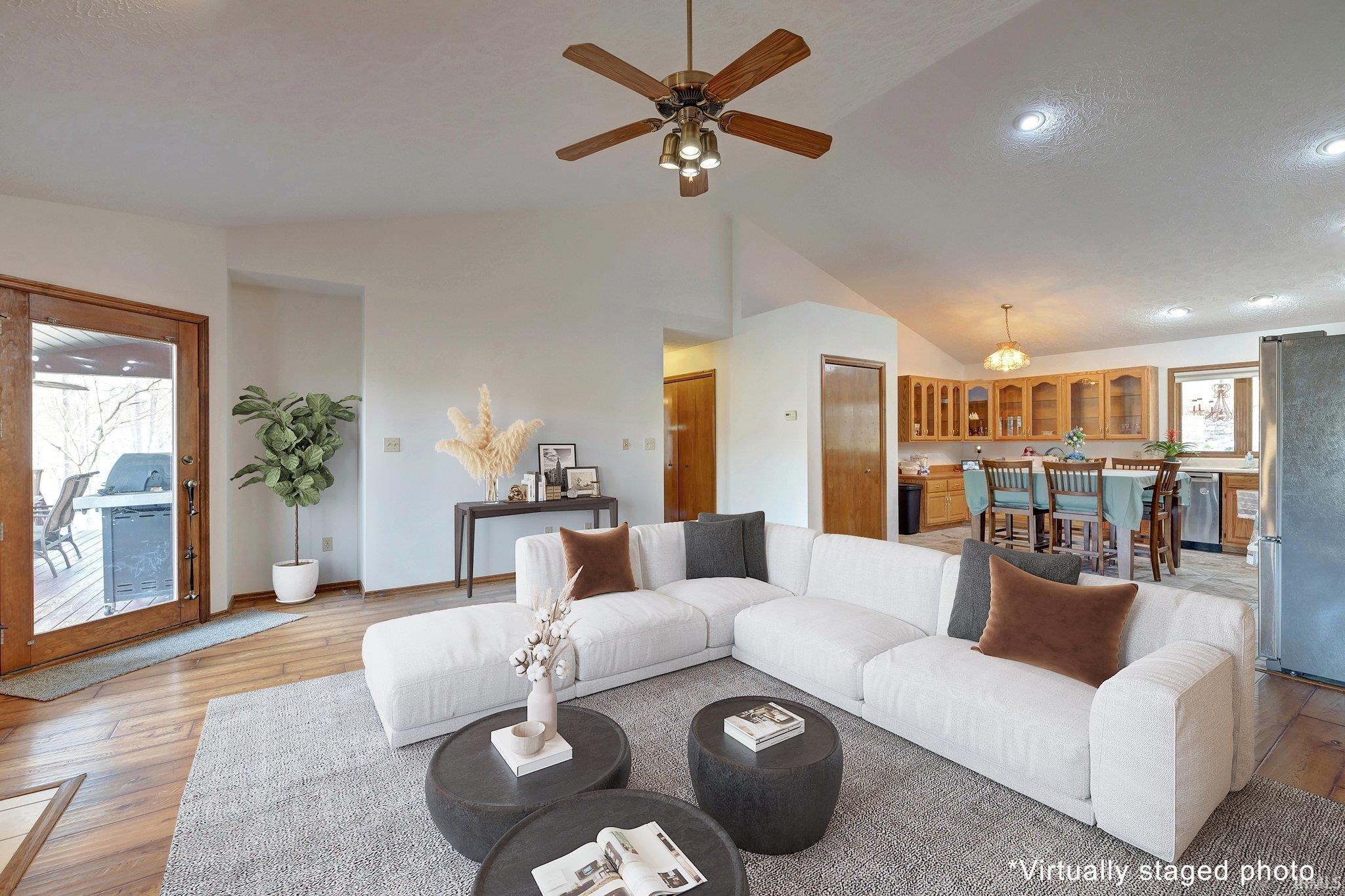 1291 Lakeside Drive