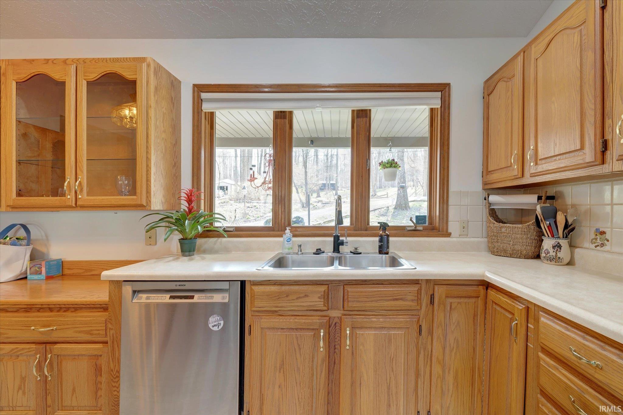 1291 Lakeside Drive