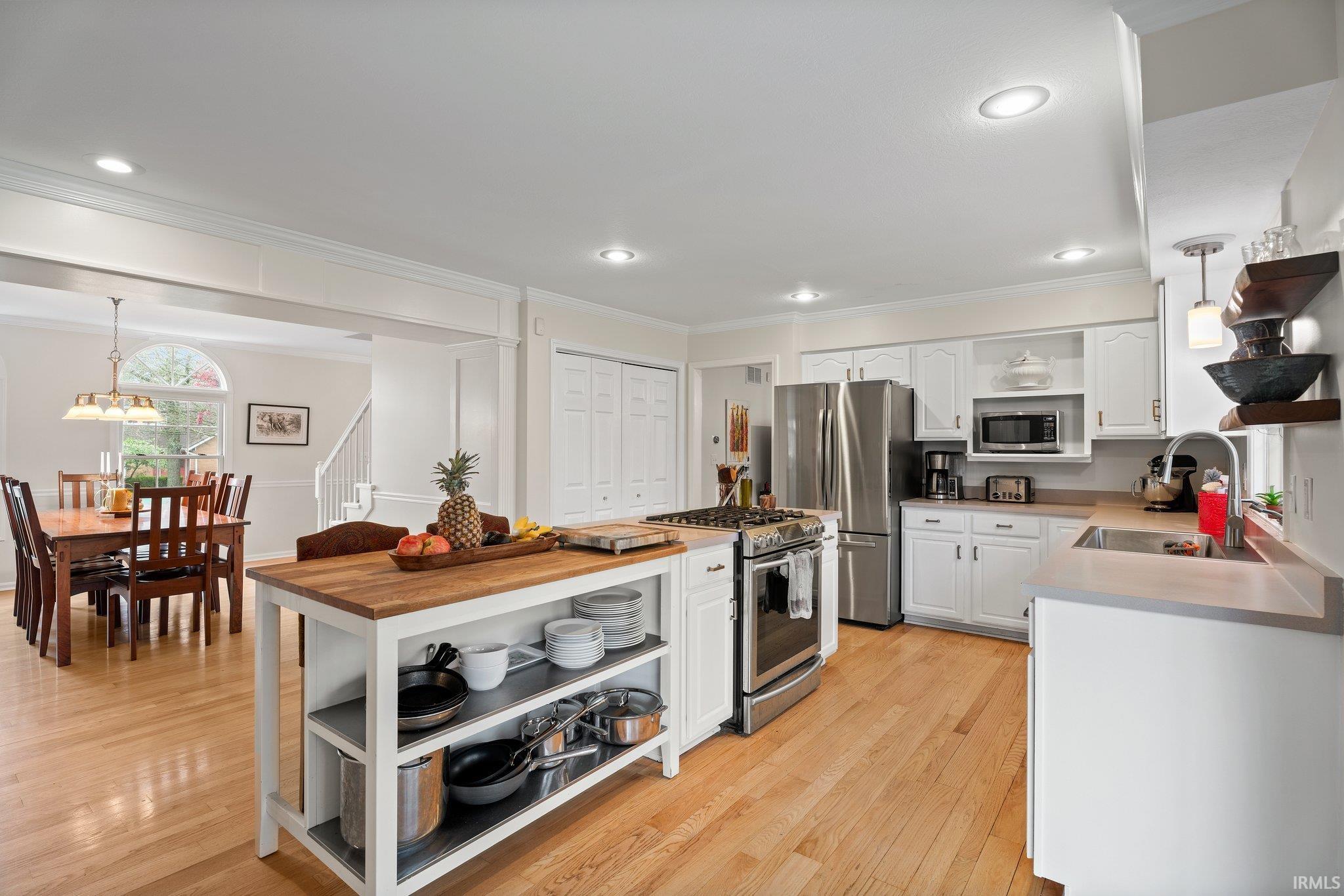 2706 E Brigs Bend